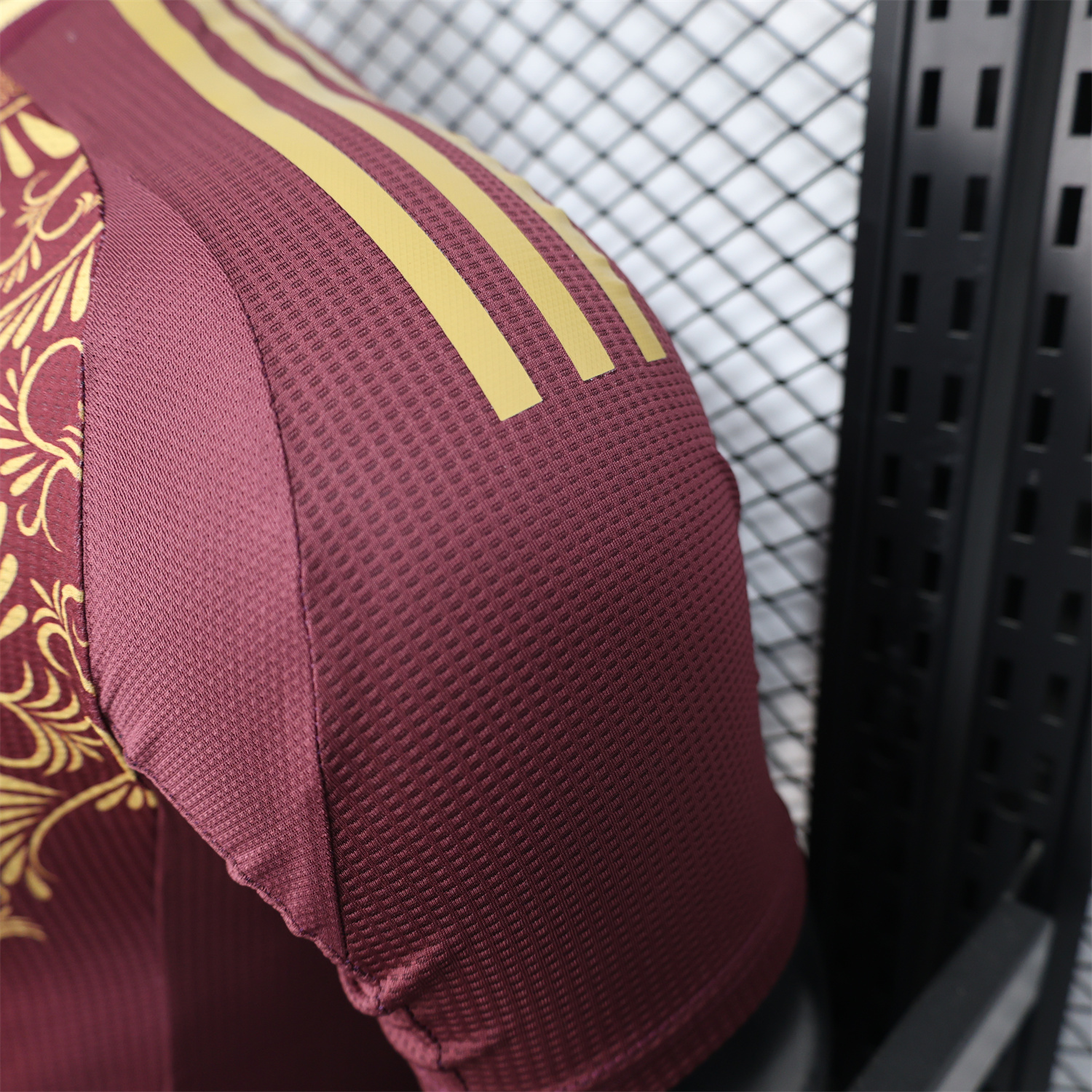 AlphaJersey-Algeria 25-26 Burgundy Jersey with Chest Pattern Decoration - Player Version