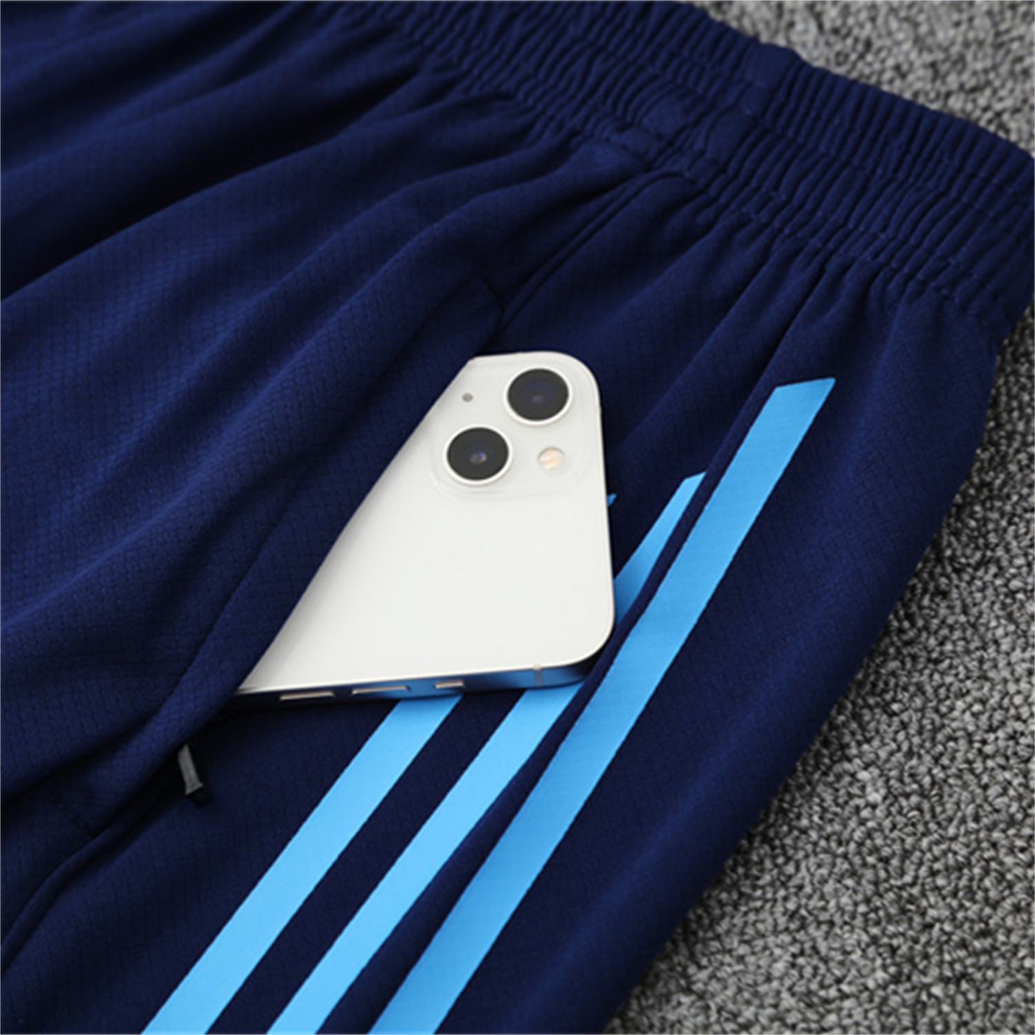 AlphaJersey-Real Madrid 25-26 Pre-Match Kids Short-Sleeve Training Set - Blue-Gray Camouflage Top and Blue Shorts