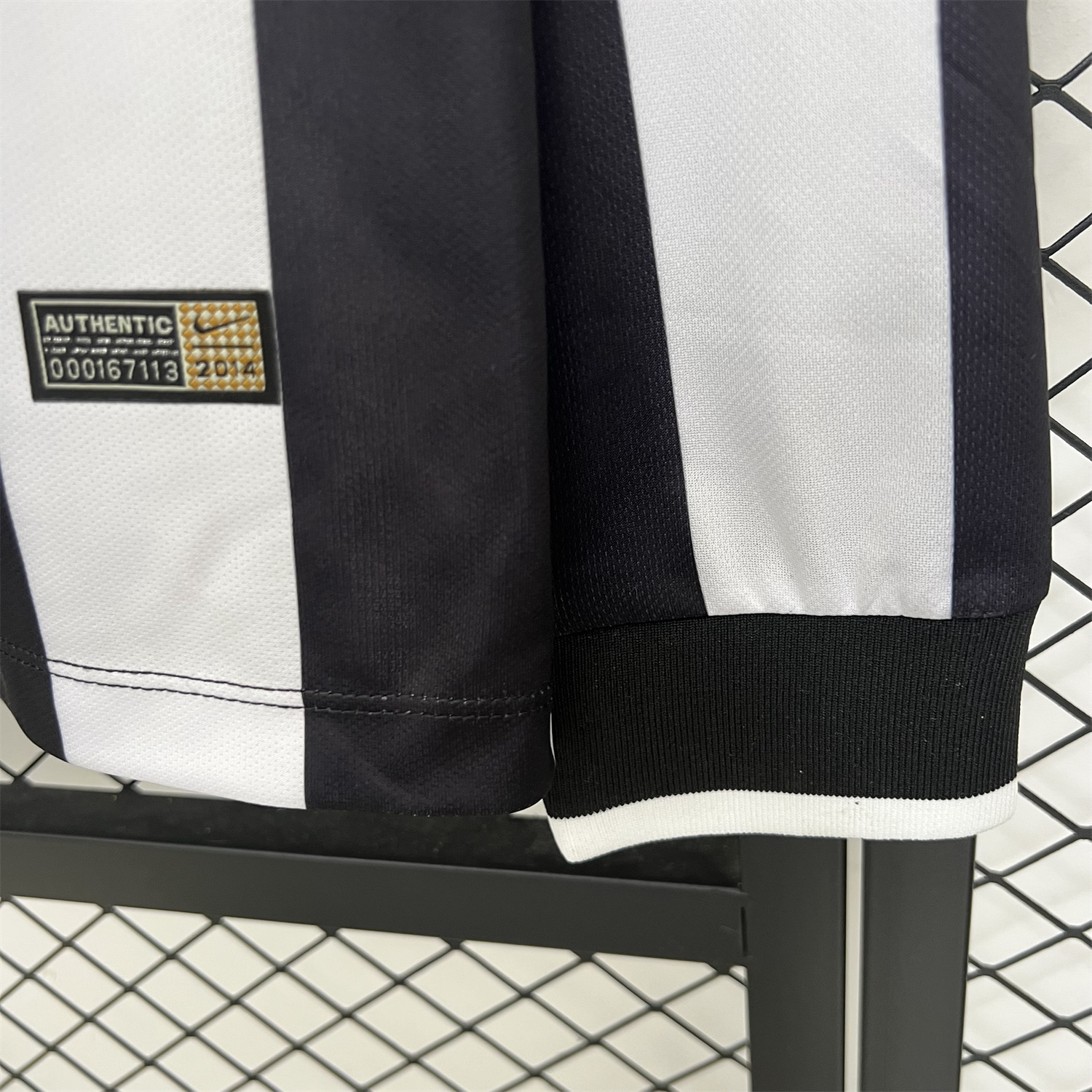AlphaJersey-Retro Juventus 2014-15 Home Long Sleeves Jersey