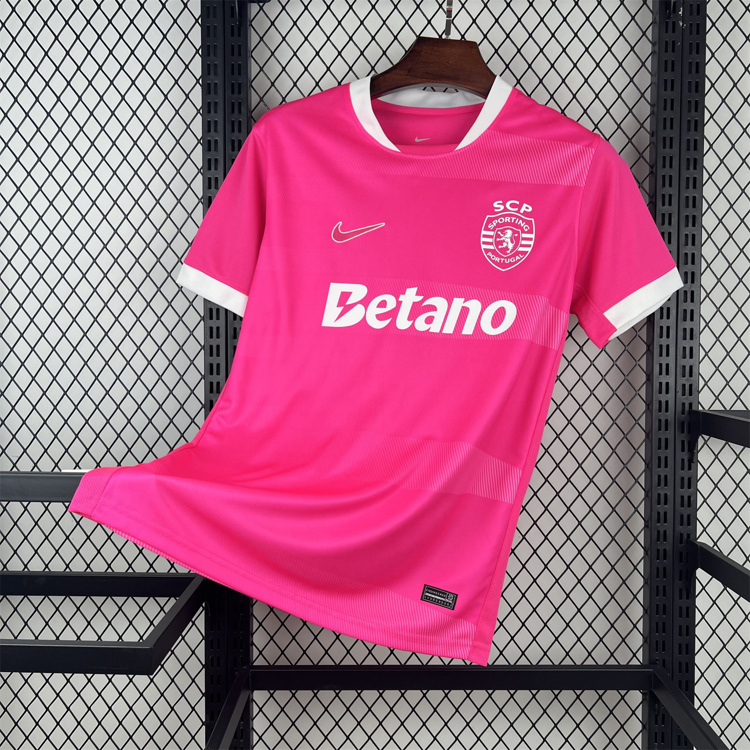 AlphaJersey-Sporting CP 26-27 Pink October Jersey - Fans Version
