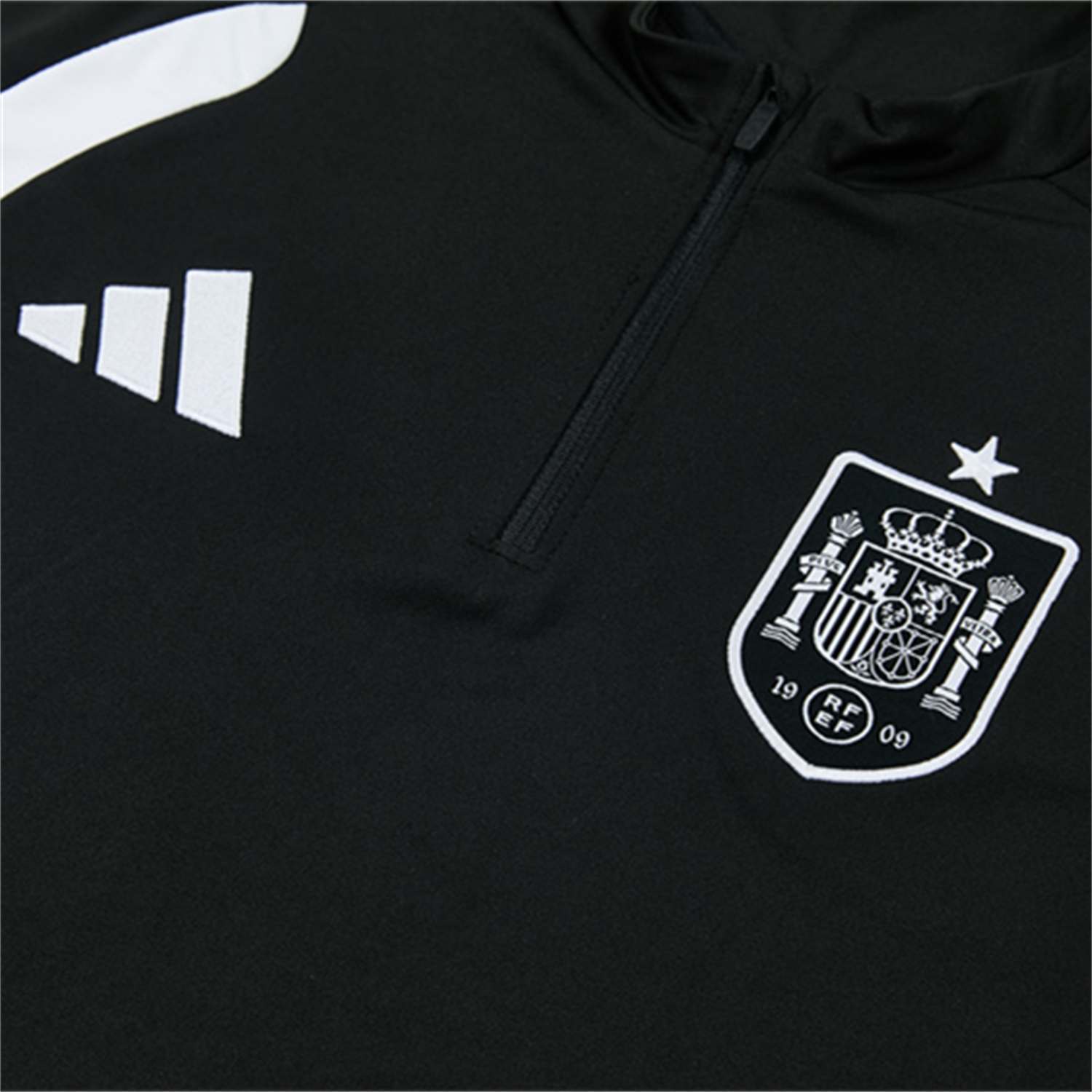 AlphaJersey-Spain 2026 Long Sleeve Training Set - Black Top & Black Pants