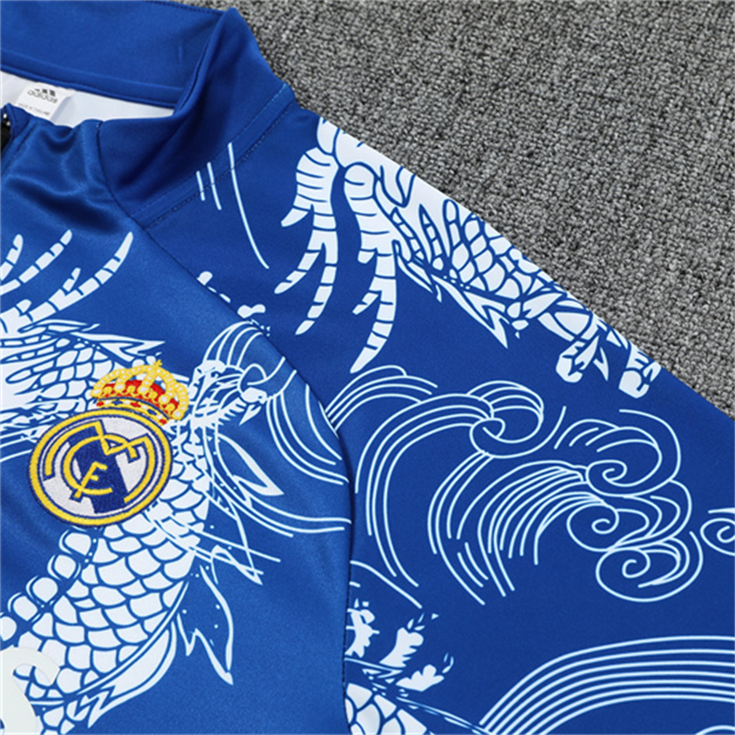 AlphaJersey-Real Madrid 25-26 Long Sleeve Training Set - White Loong Black Blue Top and Black Pants