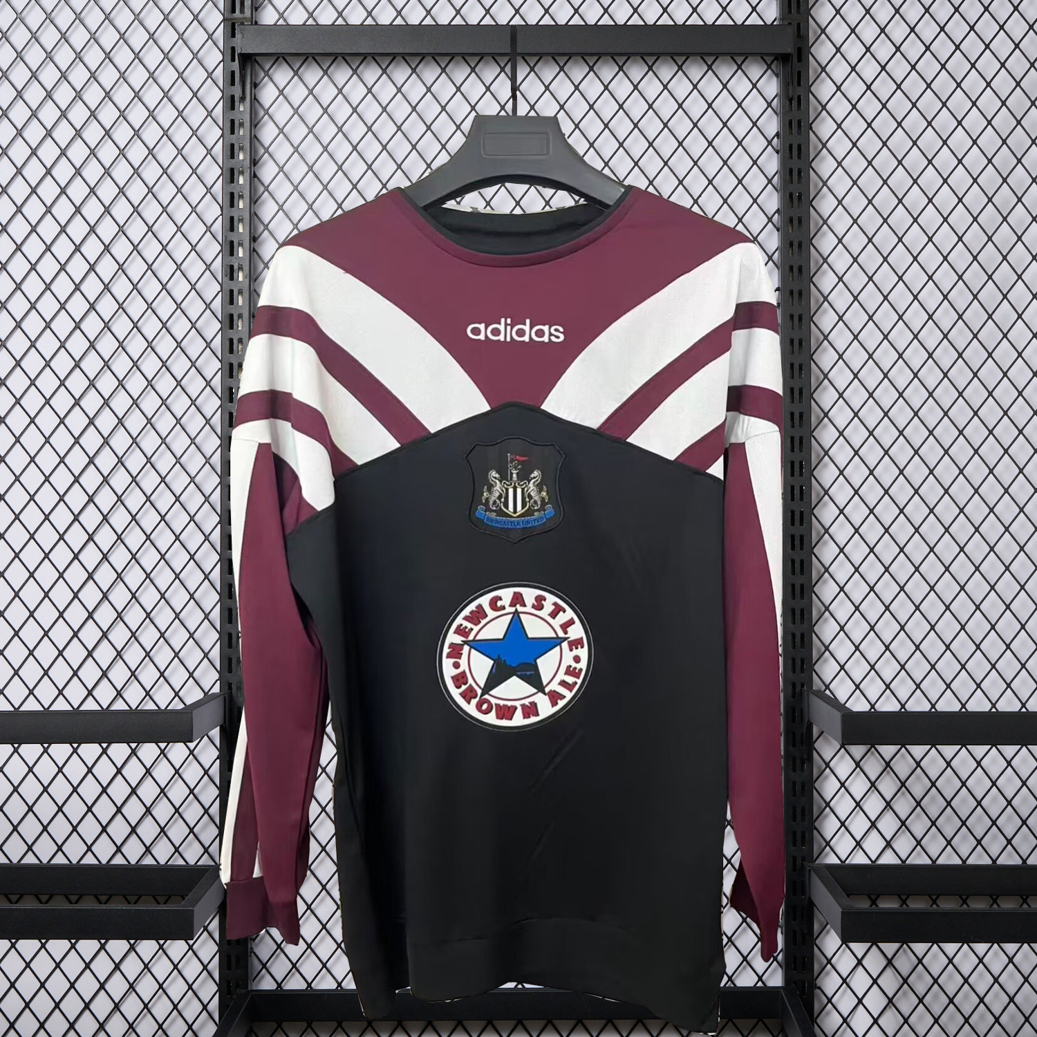 AlphaJersey-Retro Newcastle United 1995-96 Central Logo Special Unisex Pullover Hoodie
