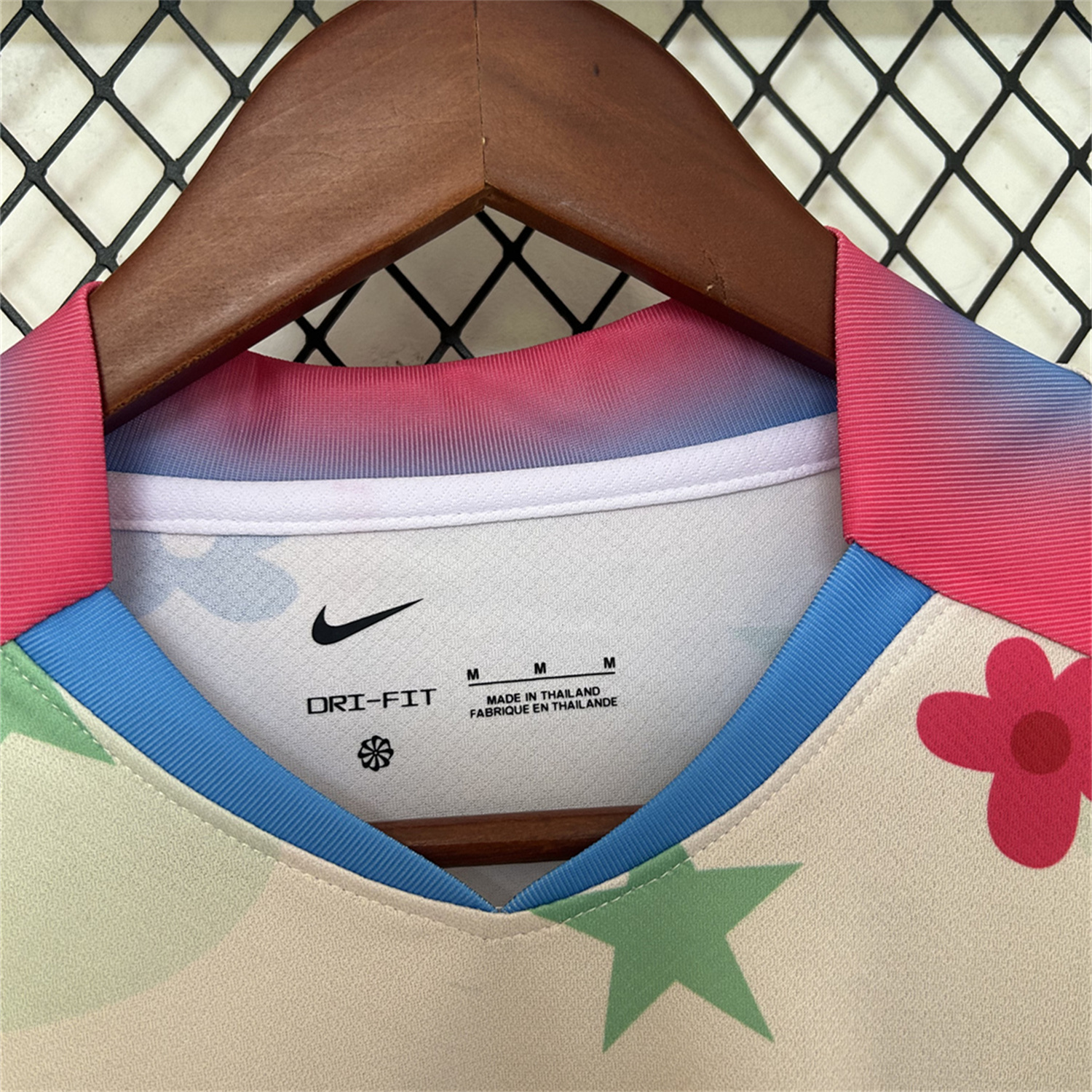 AlphaJersey-Barcelona 25-26 Stars And Flowers Pink Special Jersey - Fans Version