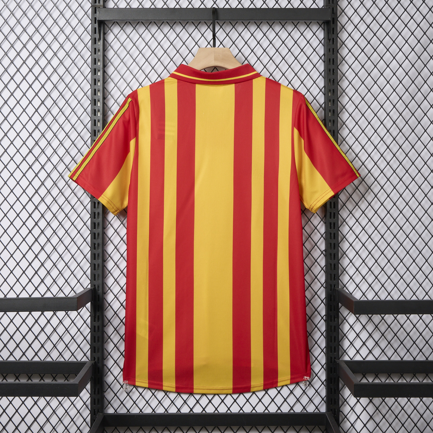 AlphaJersey-Retro Galatasaray 2000-01 Home Jersey