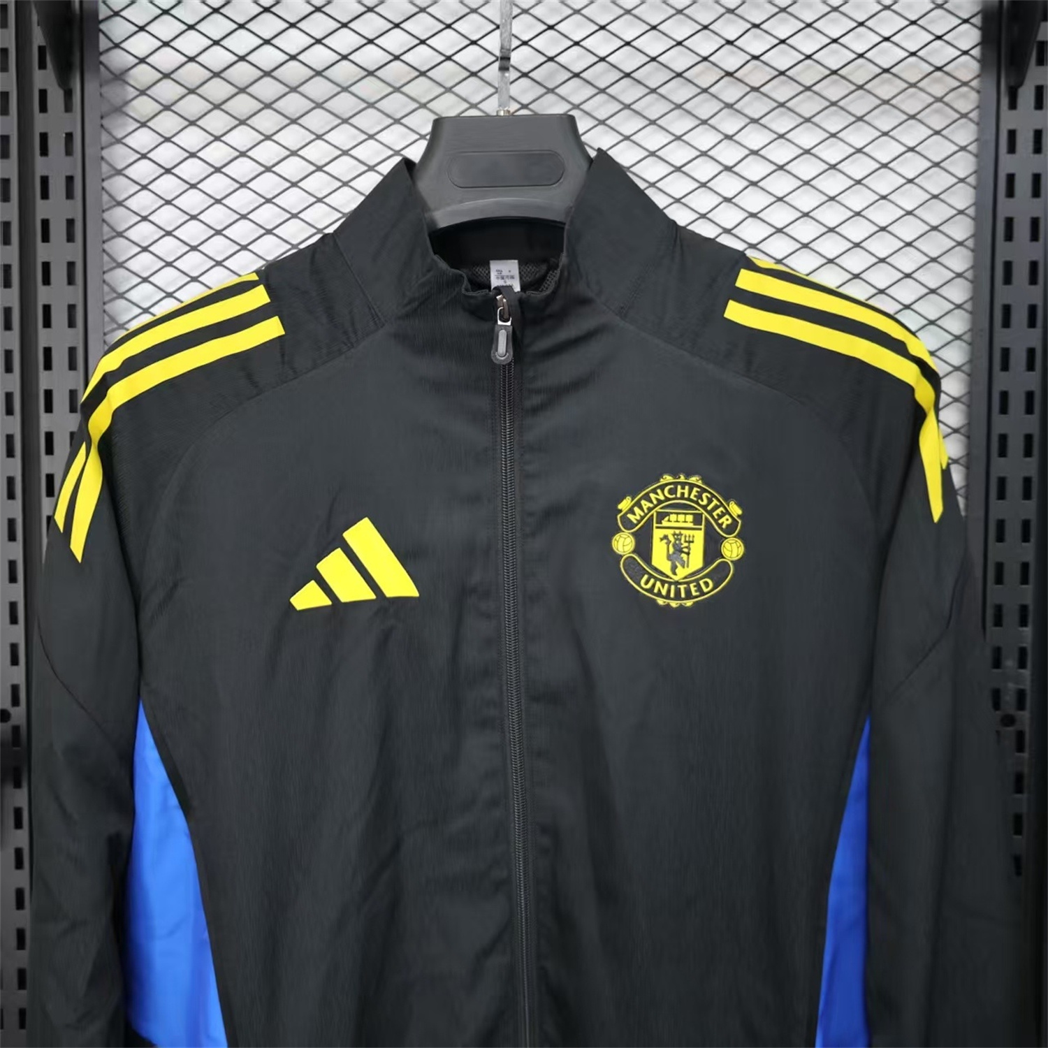 AlphaJersey-Manchester United 25-26 Black Windbreaker Jacket