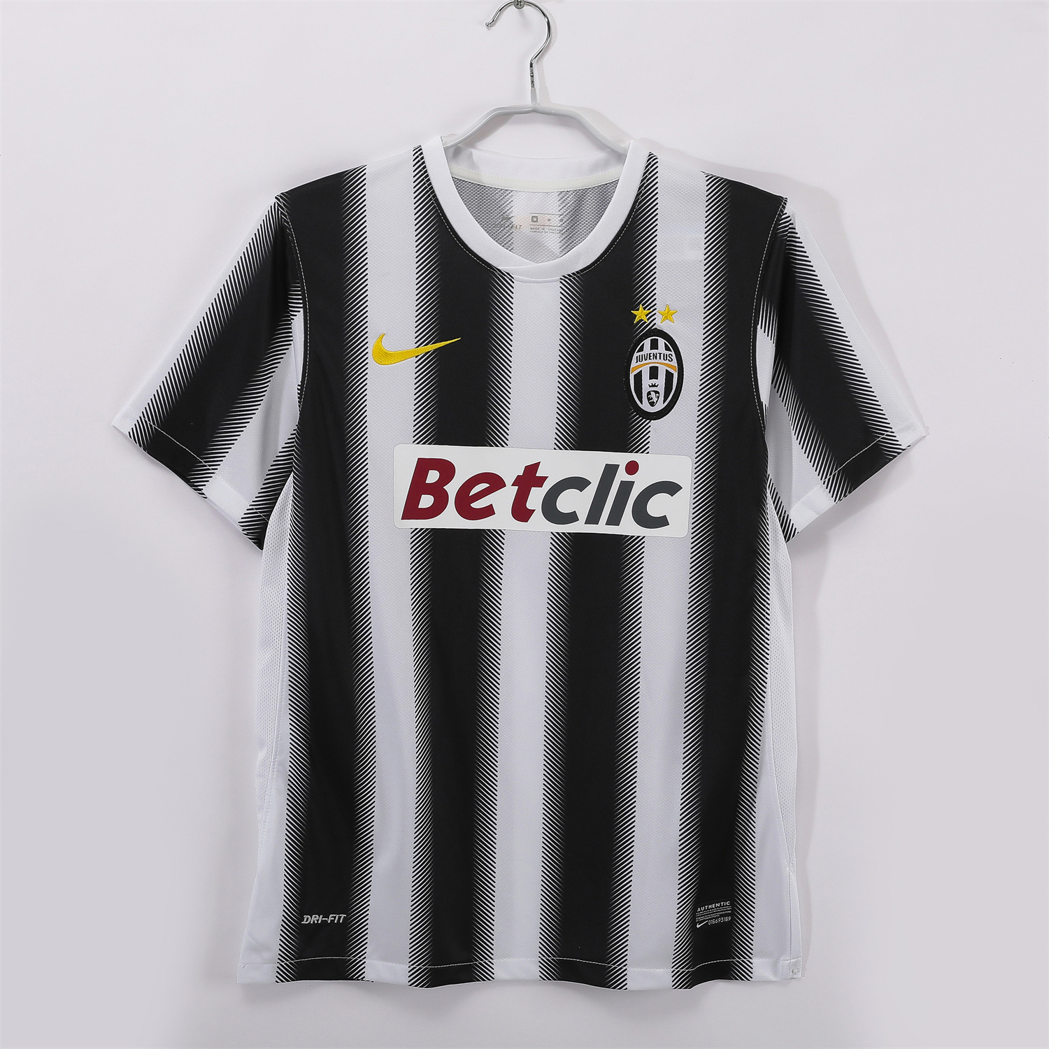 AlphaJersey-Retro Juventus 2011-12 Home Jersey