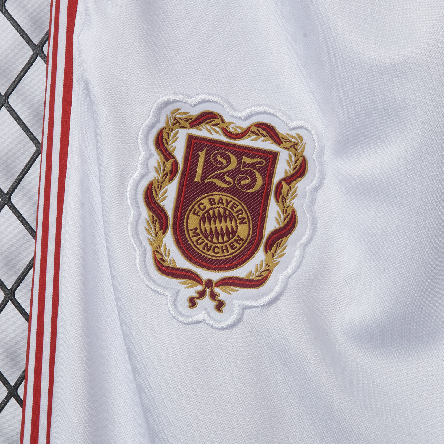 AlphaJersey-Bayern Munich 2025 125th Anniversary 1/4-Zip Long Sleeves Training Set - White