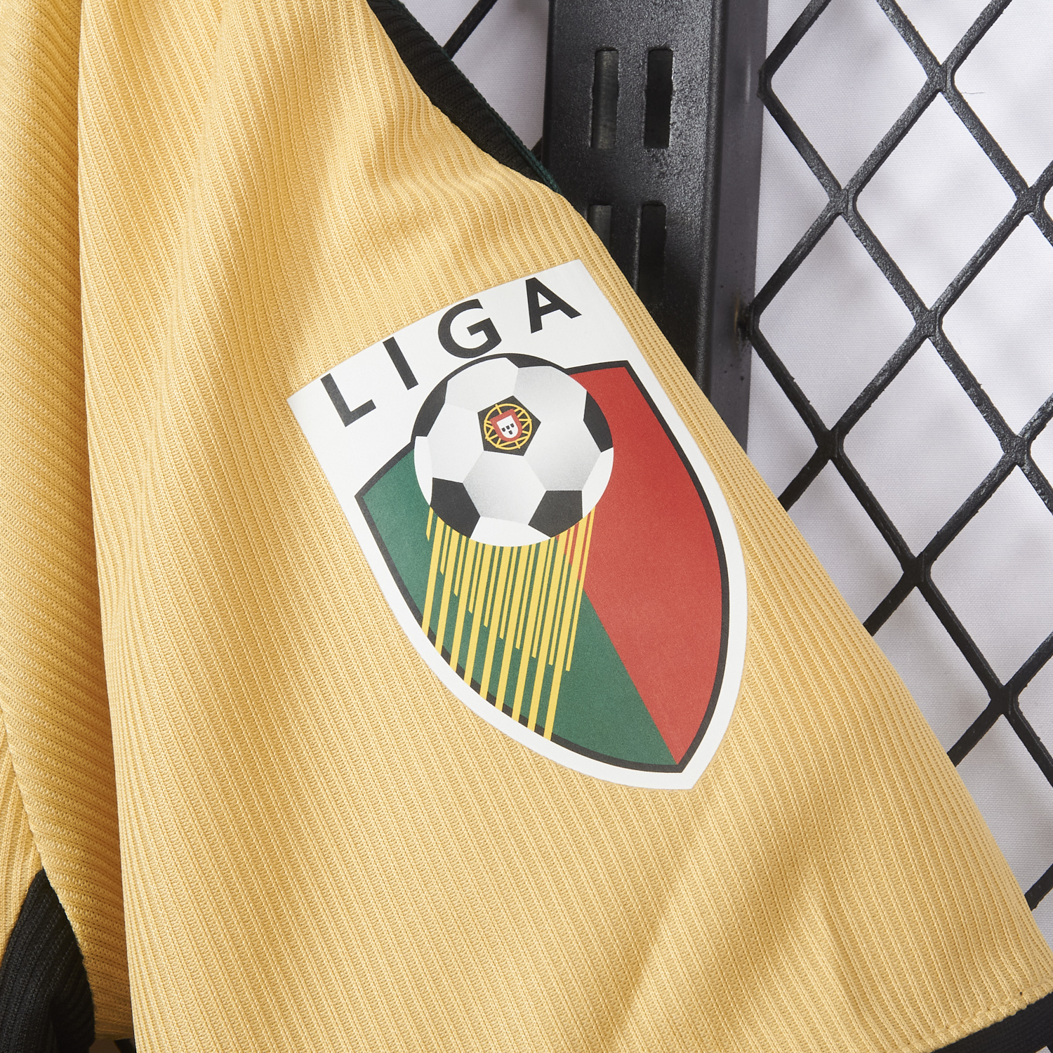 AlphaJersey-Retro Sporting CP 03-04 Away Jersey