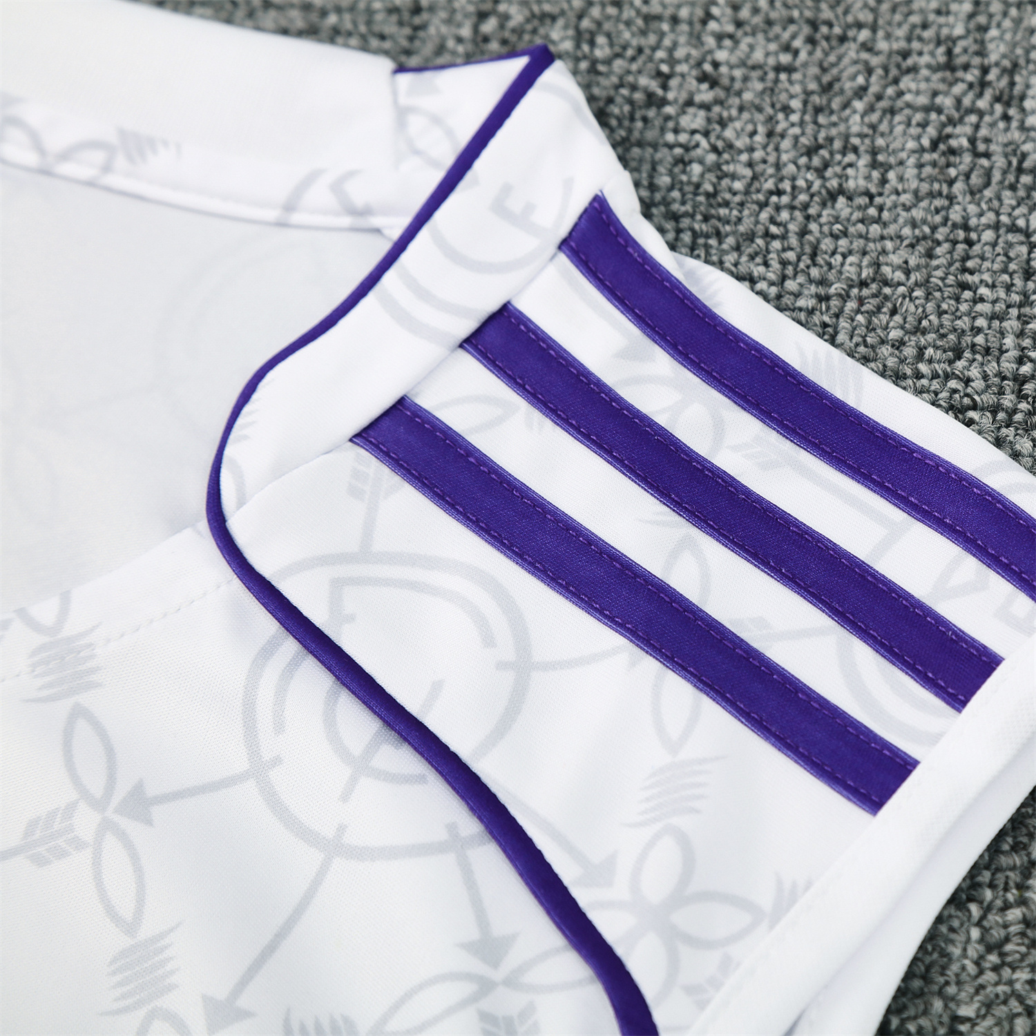AlphaJersey-Real Madrid 25-26 Vest Training Set - Blue Edge White Vest & Black Shorts
