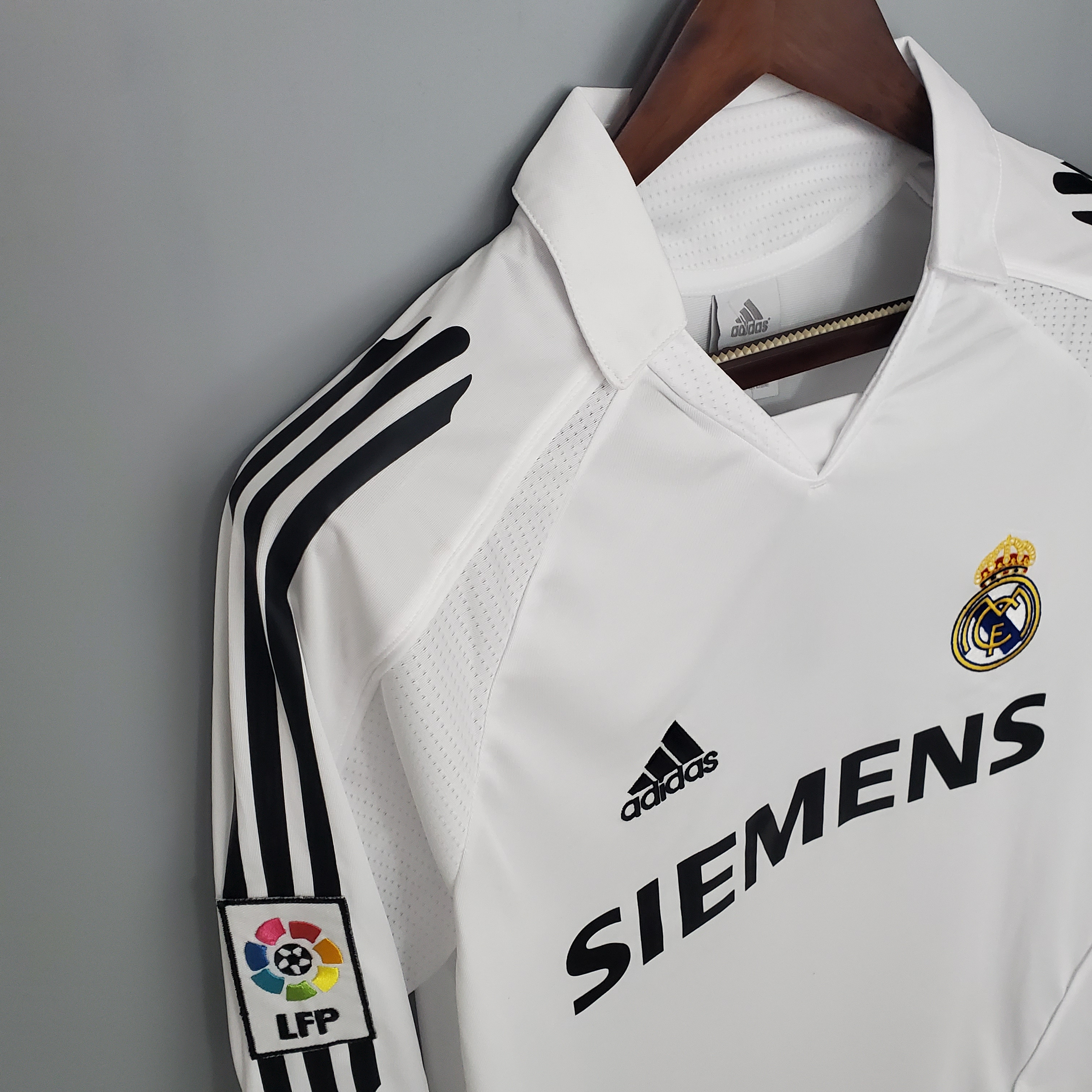 AlphaJersey-Retro Real Madrid 05-06 Home Stadium Long Sleeve Jersey
