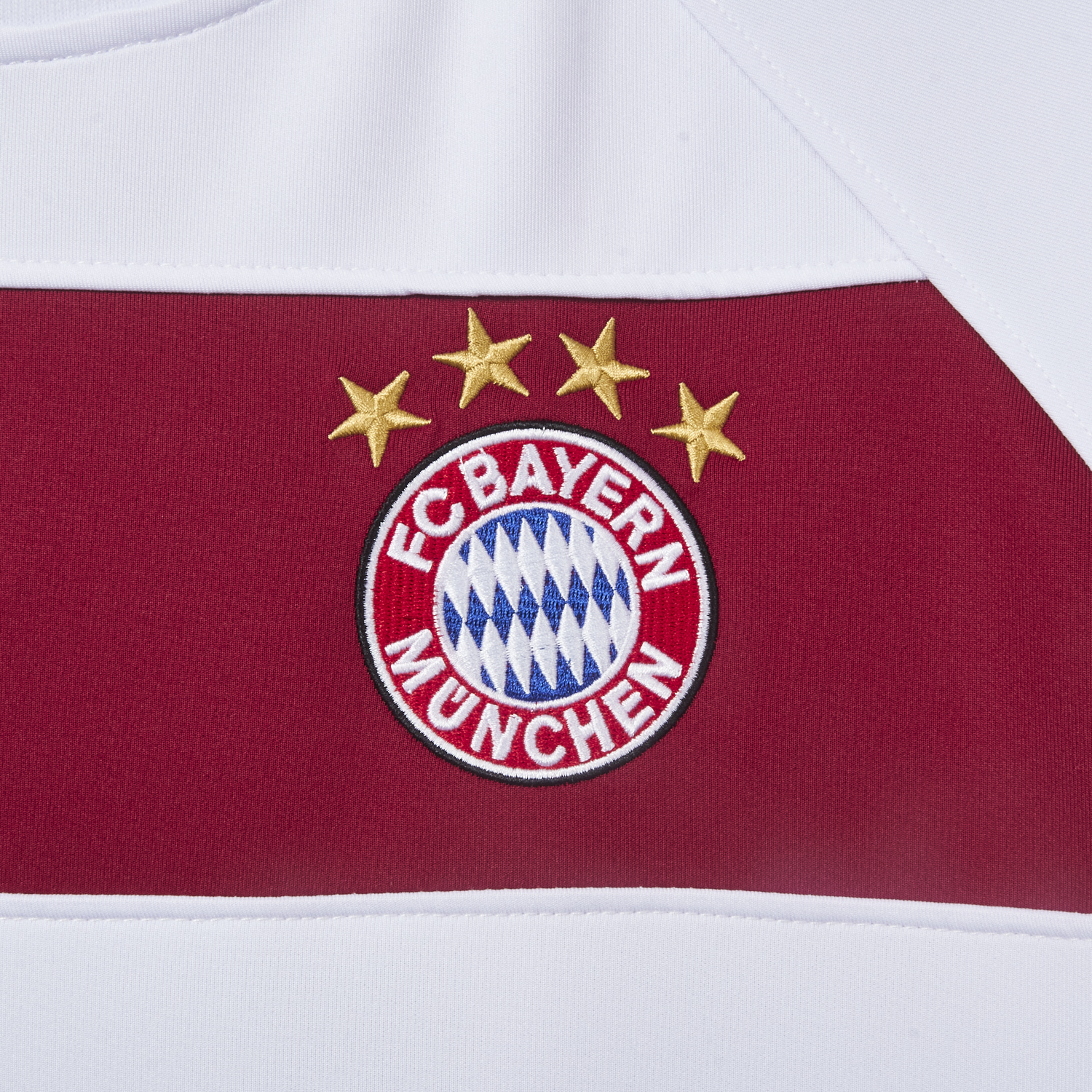 AlphaJersey-Bayern Munich 25-26 White Stripes Unisex Pullover Hoodie
