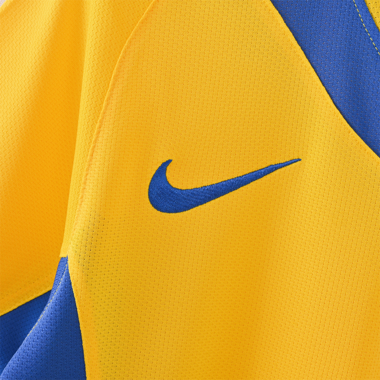 AlphaJersey-Retro Club América 2004-05 Home Jersey