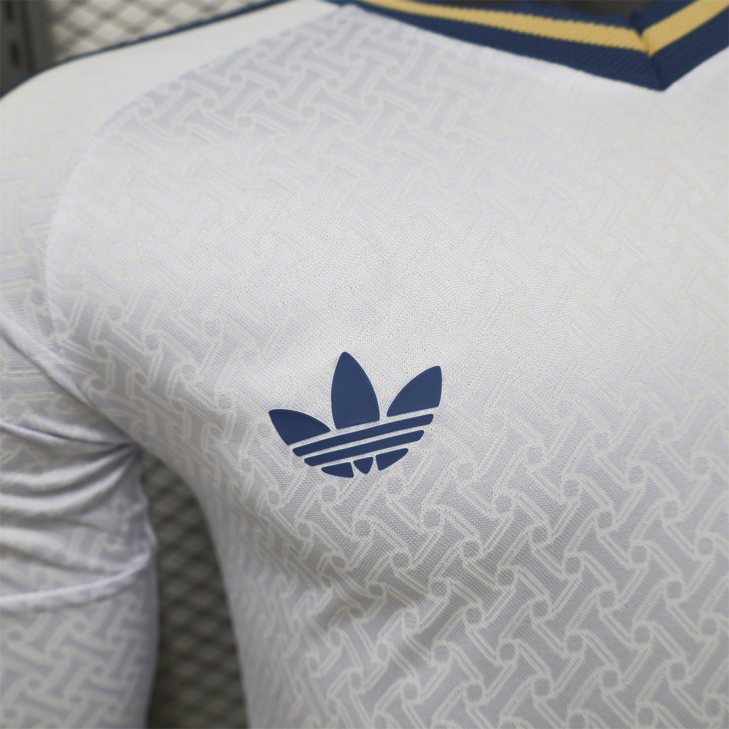 AlphaJersey-Italy 2026 Away Long Sleeves Jersey - Player Version