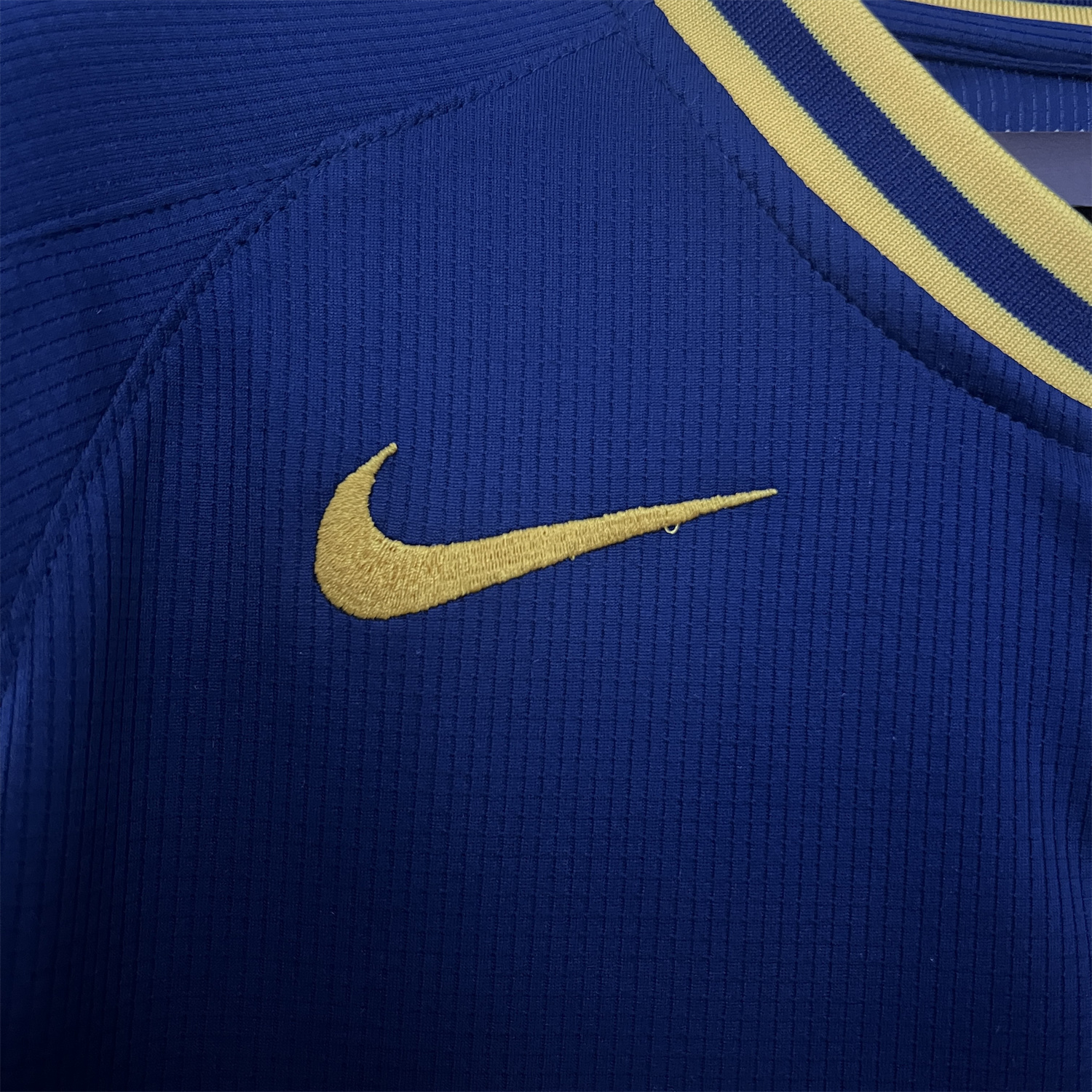AlphaJersey-Retro Boca Juniors 2006-07 Home Jersey