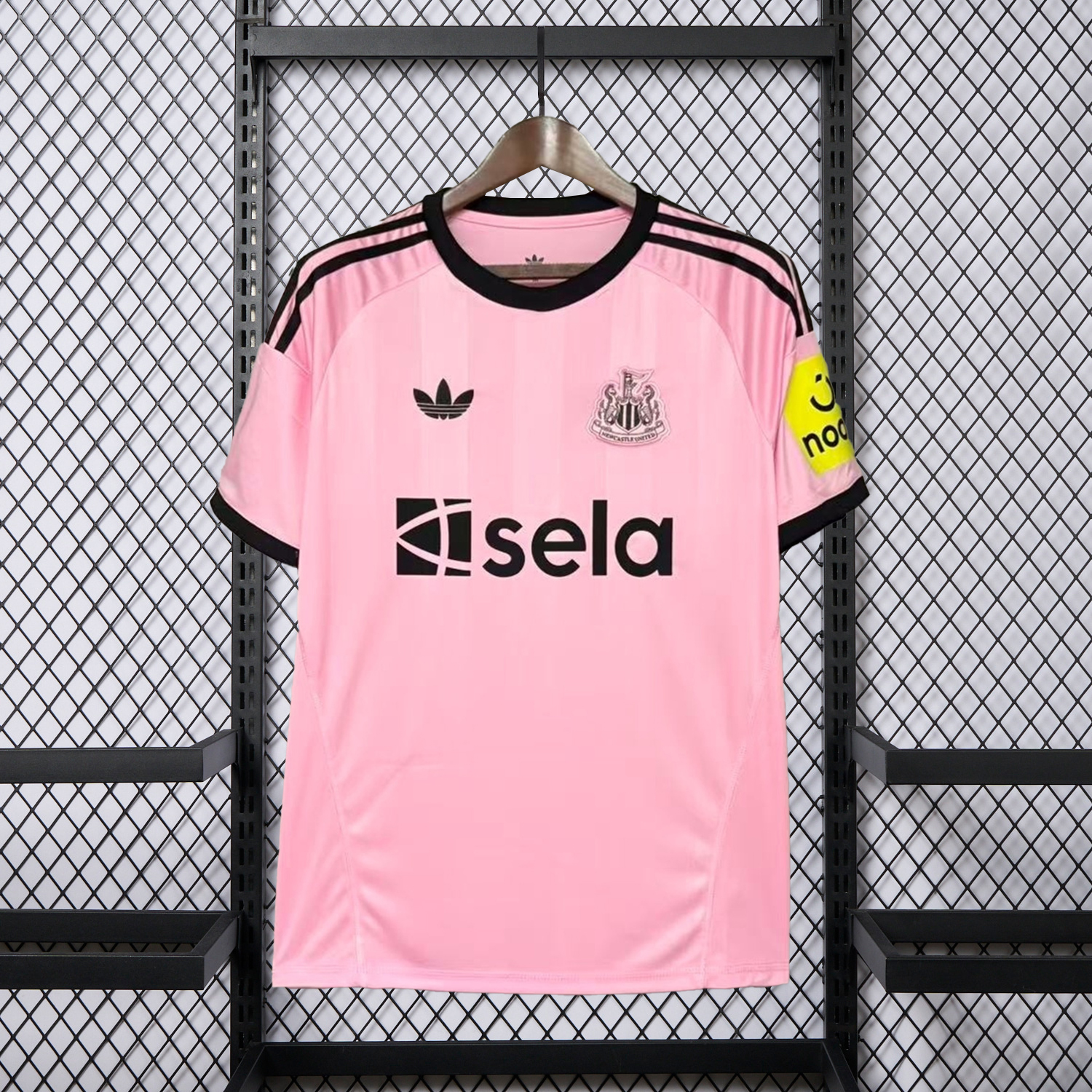 AlphaJersey-Newcastle United 25-26 Pink Special Jersey - Fans Version
