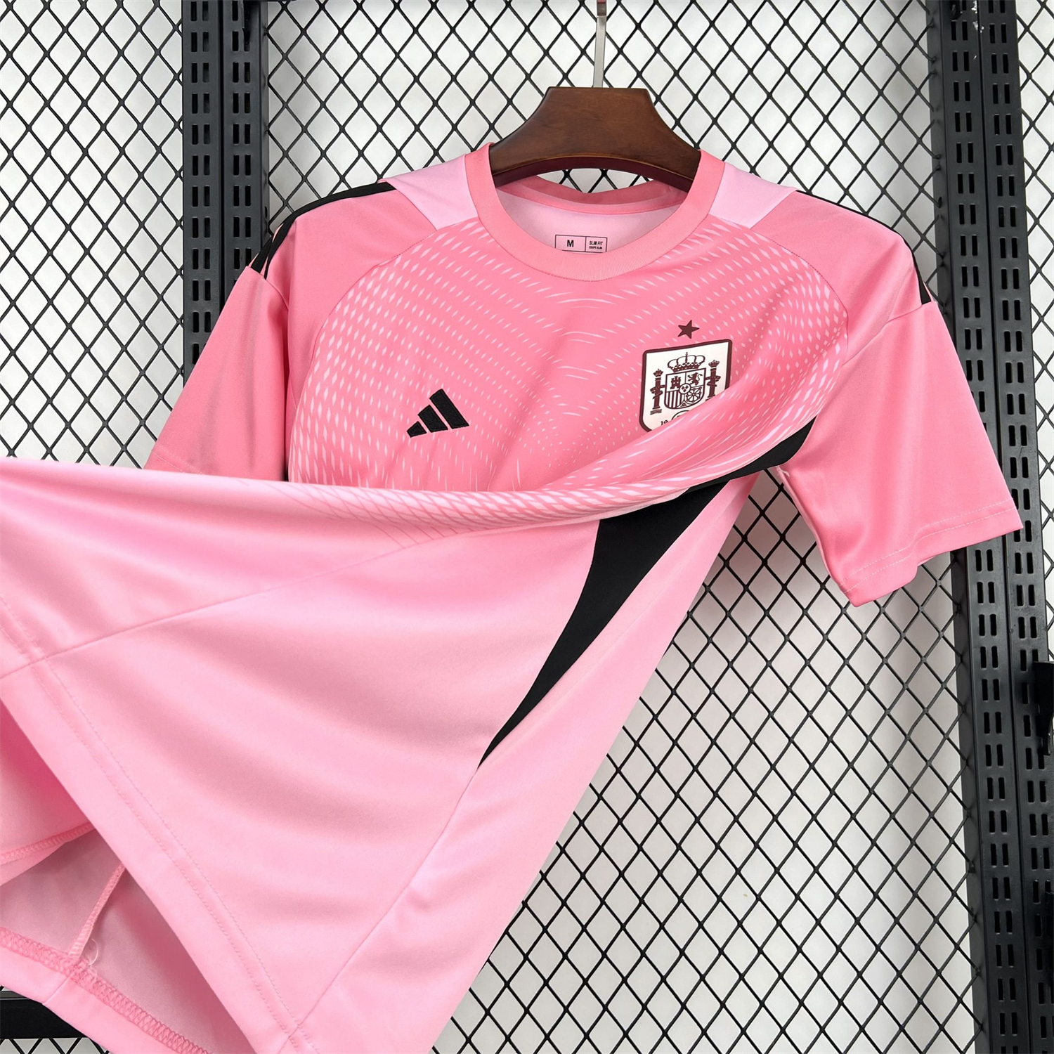 AlphaJersey-Spain 2026 Soft Pink Goalkeeper Jersey - Fans Version