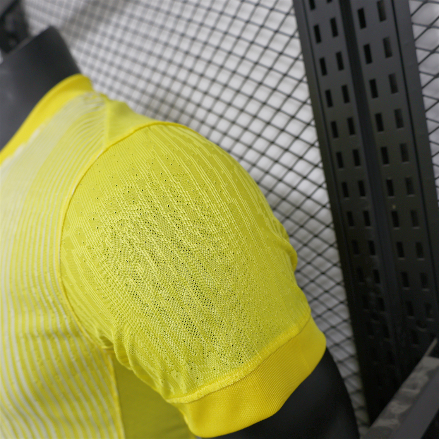 AlphaJersey-France 2025-26 Yellow Goalkeeper Jersey - Player Version