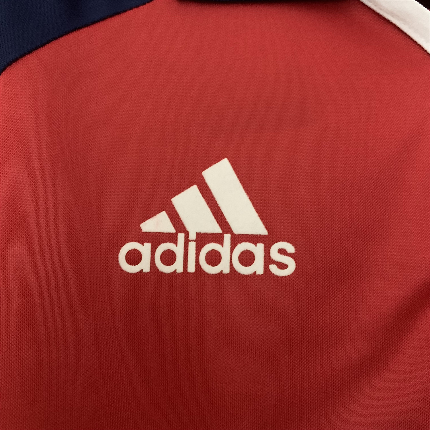 AlphaJersey-Retro Universidad De Chile 2001-02 Away Jersey
