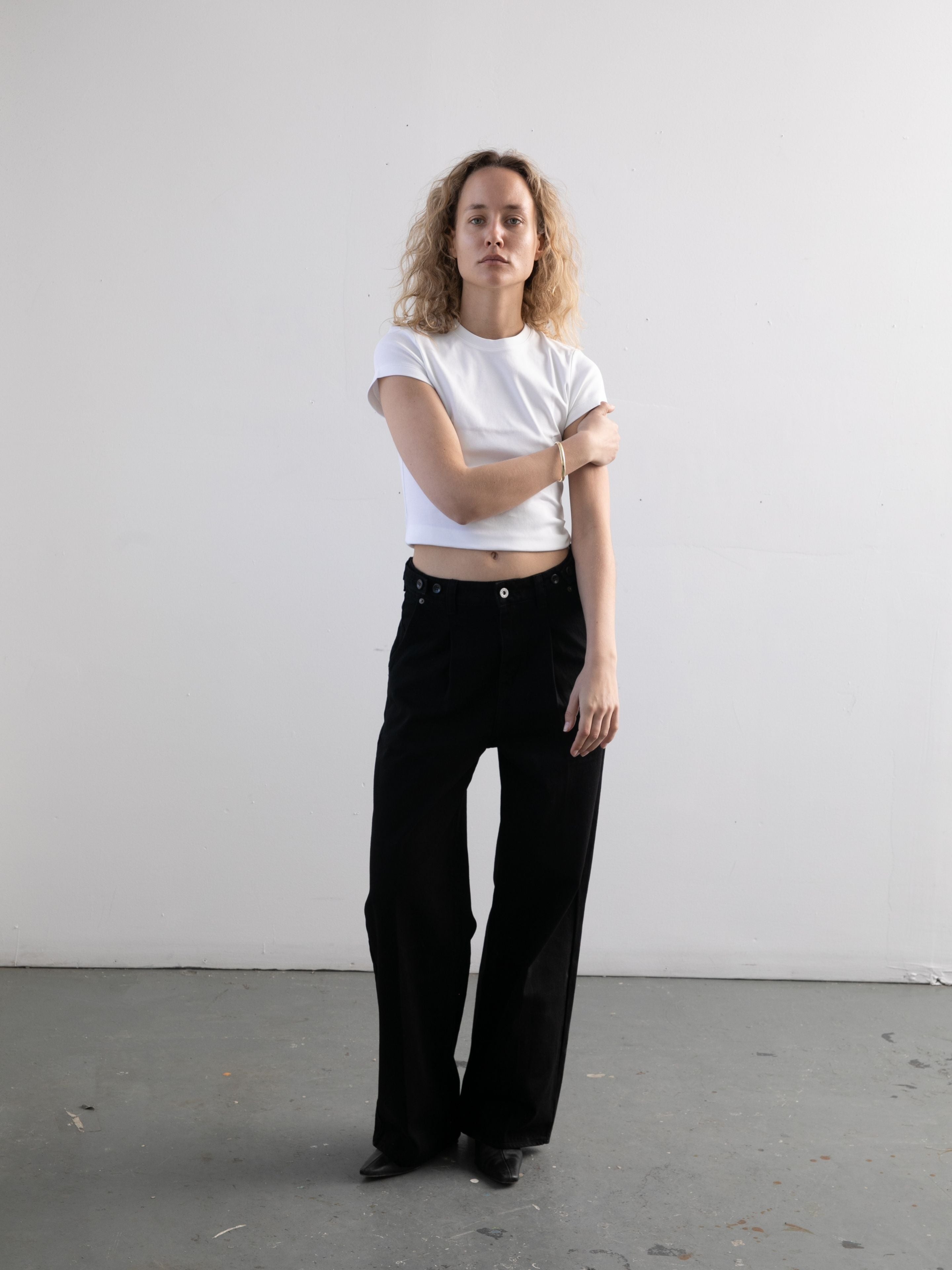 Pleated Relaxed Fit Jeans | Modern Menswear by yycbvcnbmmnbm