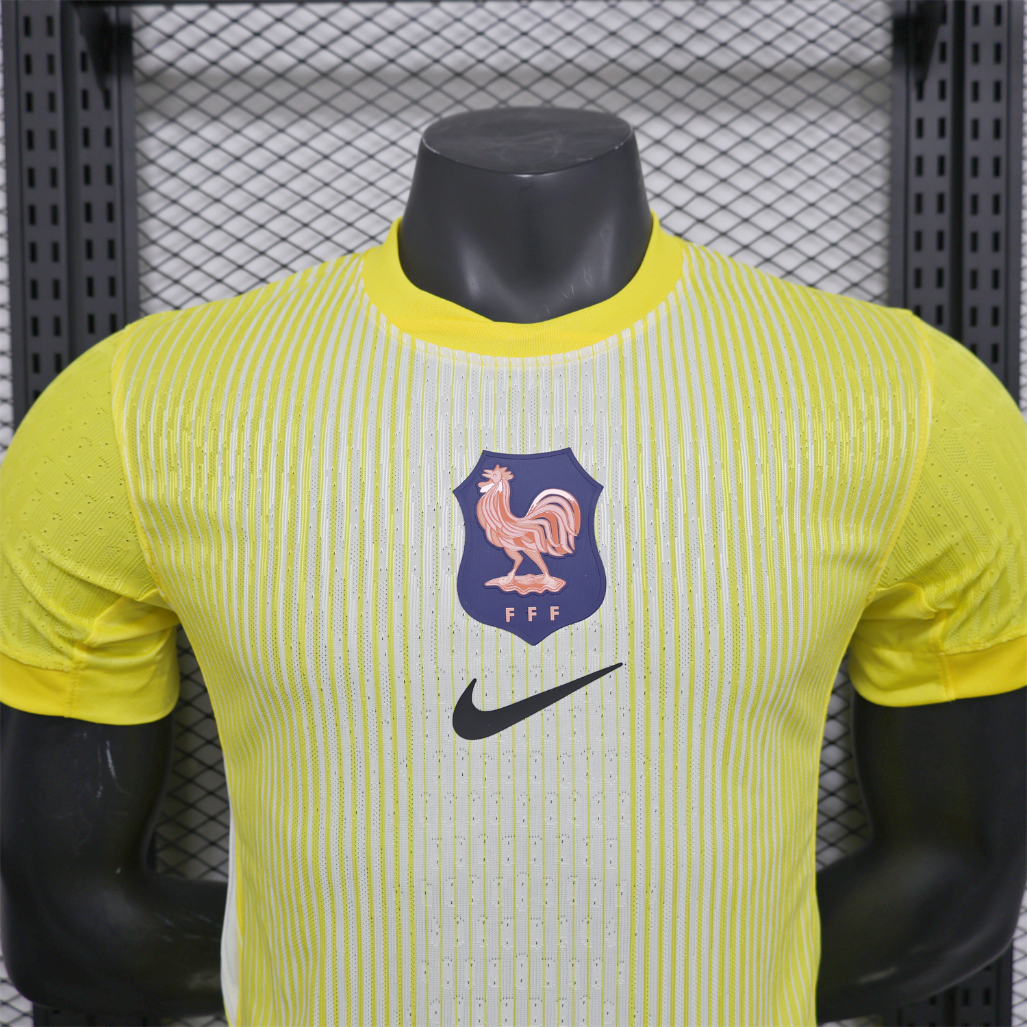 AlphaJersey-France 2025-26 Yellow Goalkeeper Jersey - Player Version