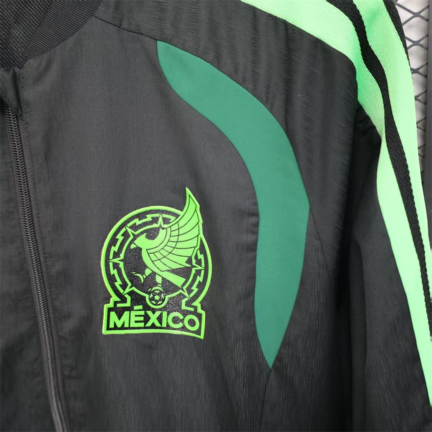 AlphaJersey-Mexico 25-26 Green And Black Windbreaker Jacket