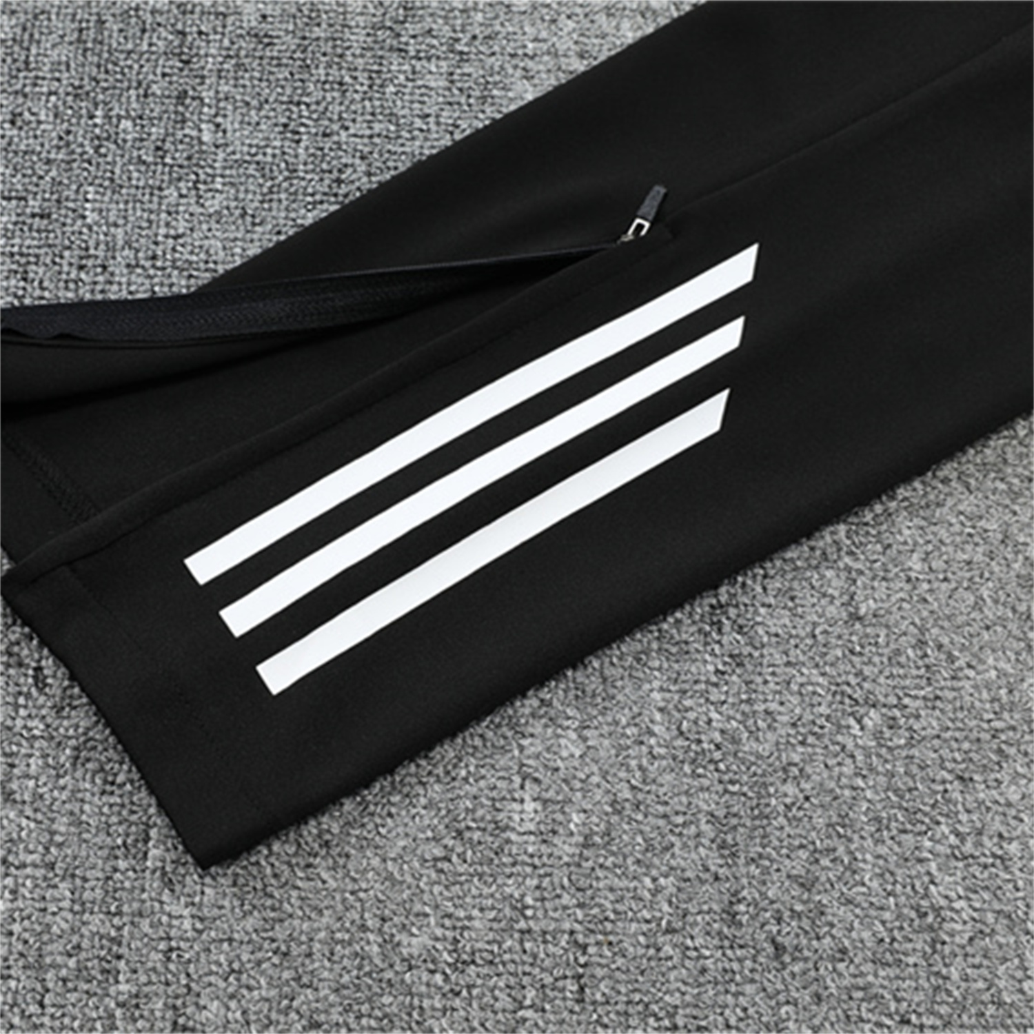 AlphaJersey-Real Madrid 25-26 Long Sleeve Training Set - White Top & Black Pants