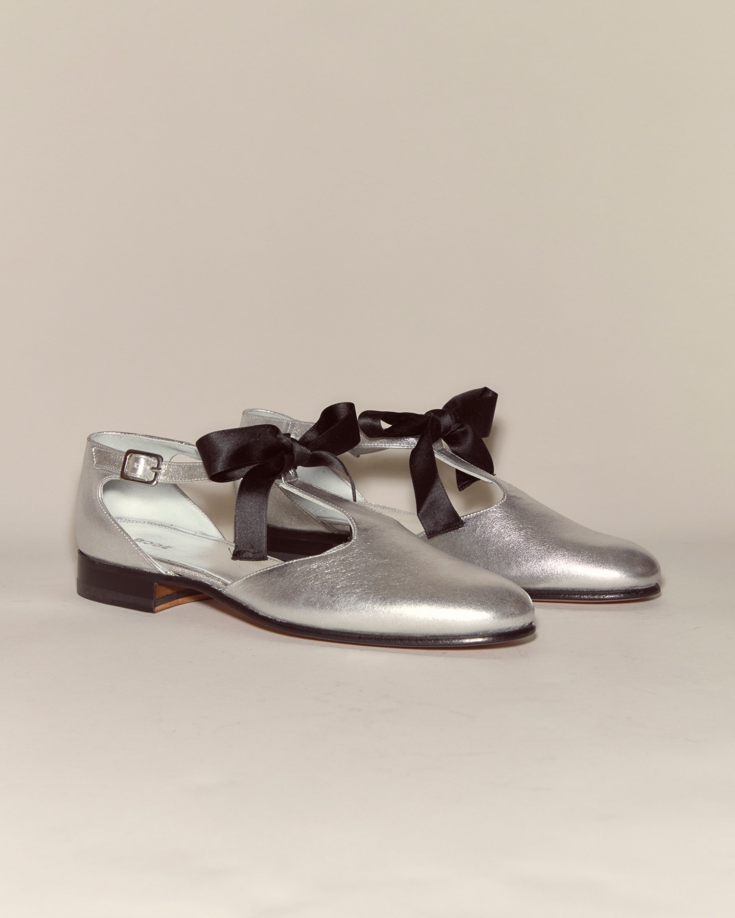 Theater Shoes - Silver | Modern Menswear by yycbvcnbmmnbm