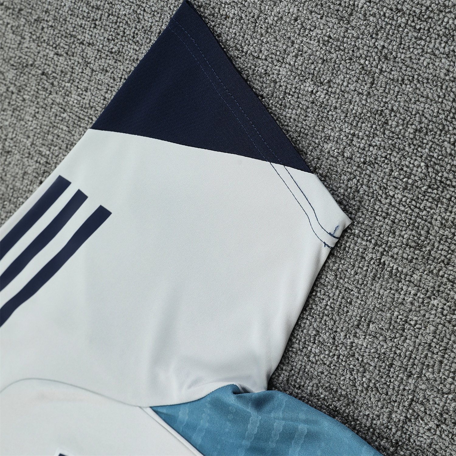 AlphaJersey-Arsenal 25-26 Short-Sleeve Training Set - Grey Top & Deep Blue Shorts