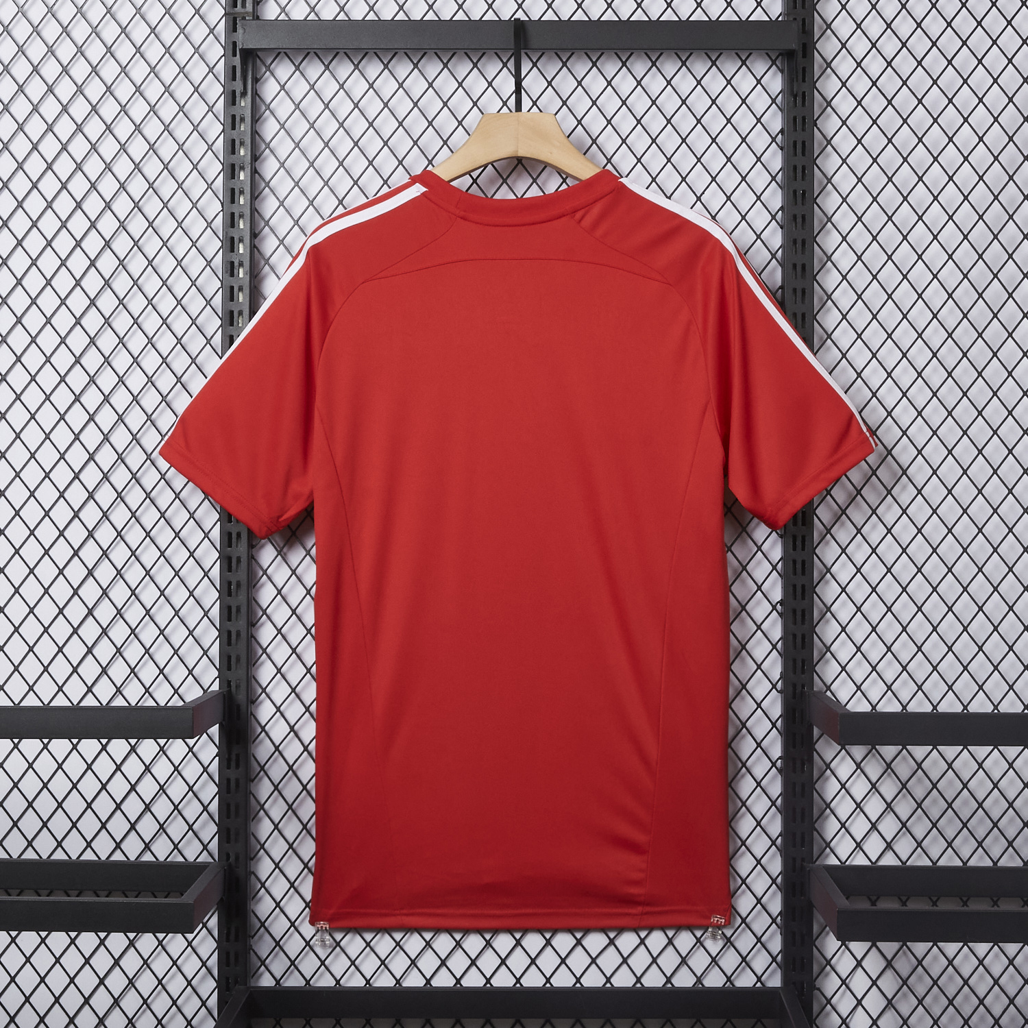 AlphaJersey-Bayern Munich 25-26 Red Urban Purist T-Shirt - Fans Version