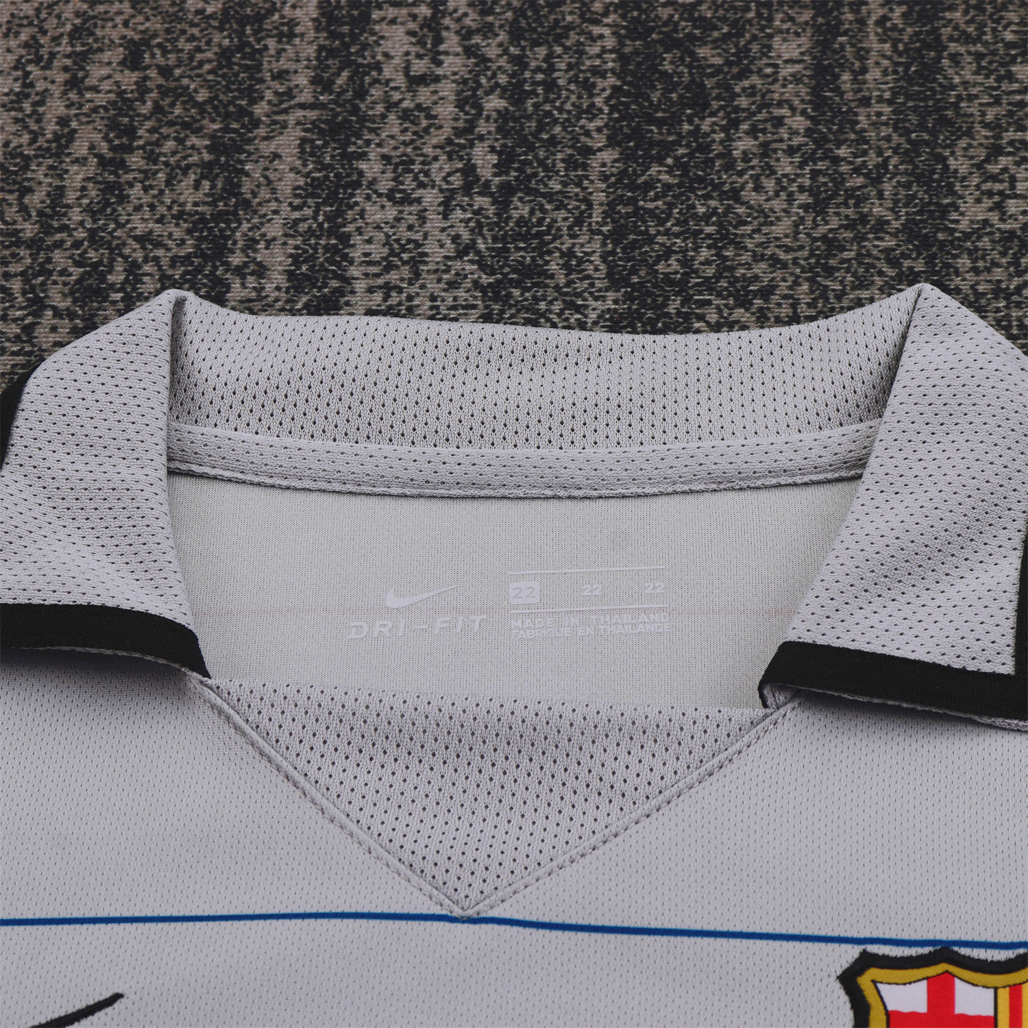 AlphaJersey-Retro Barcelona 2003-04 Away Kids Kit