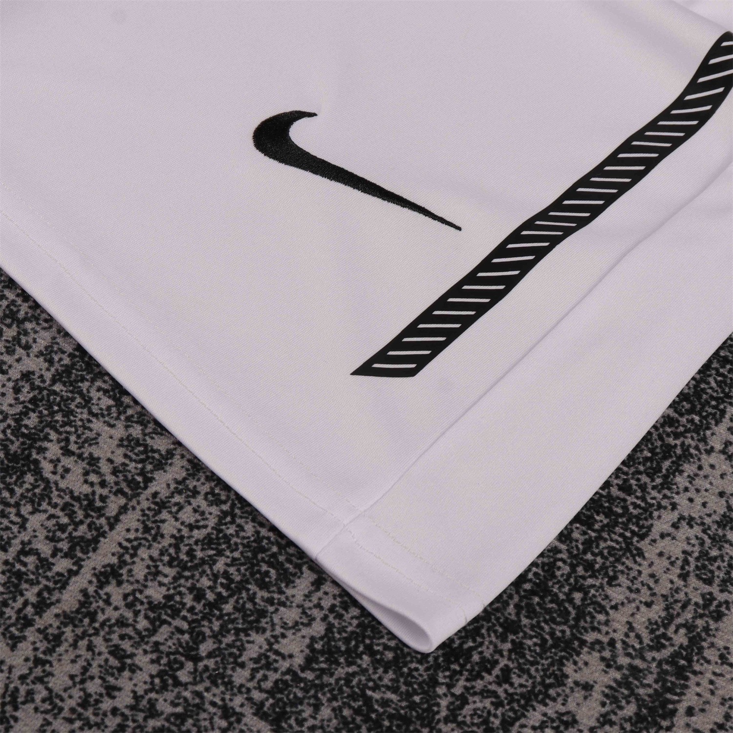 AlphaJersey-Retro Manchester United 2010-11 Home Kids Kit