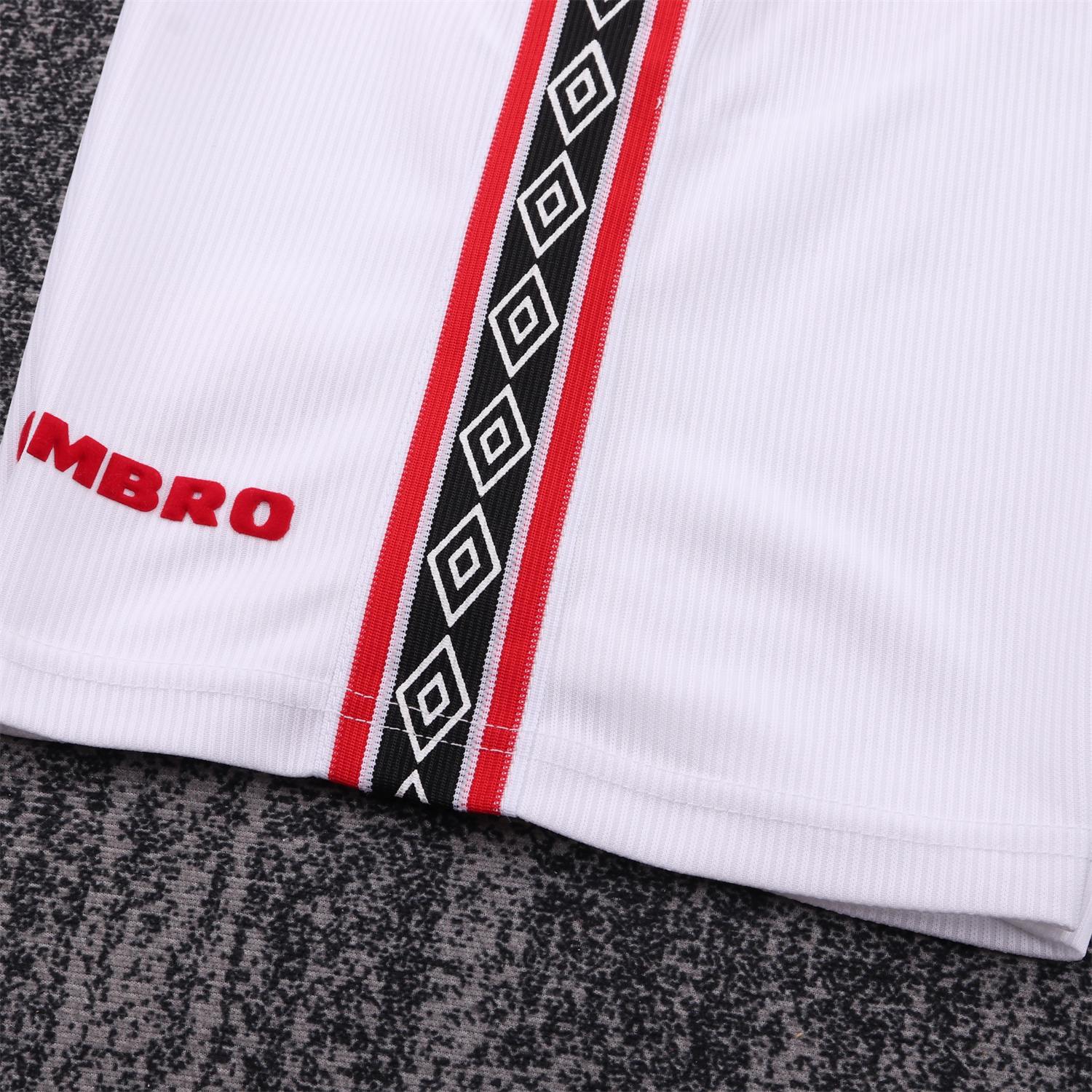 AlphaJersey-Retro Manchester United 1998-99 White Special Kids Kit