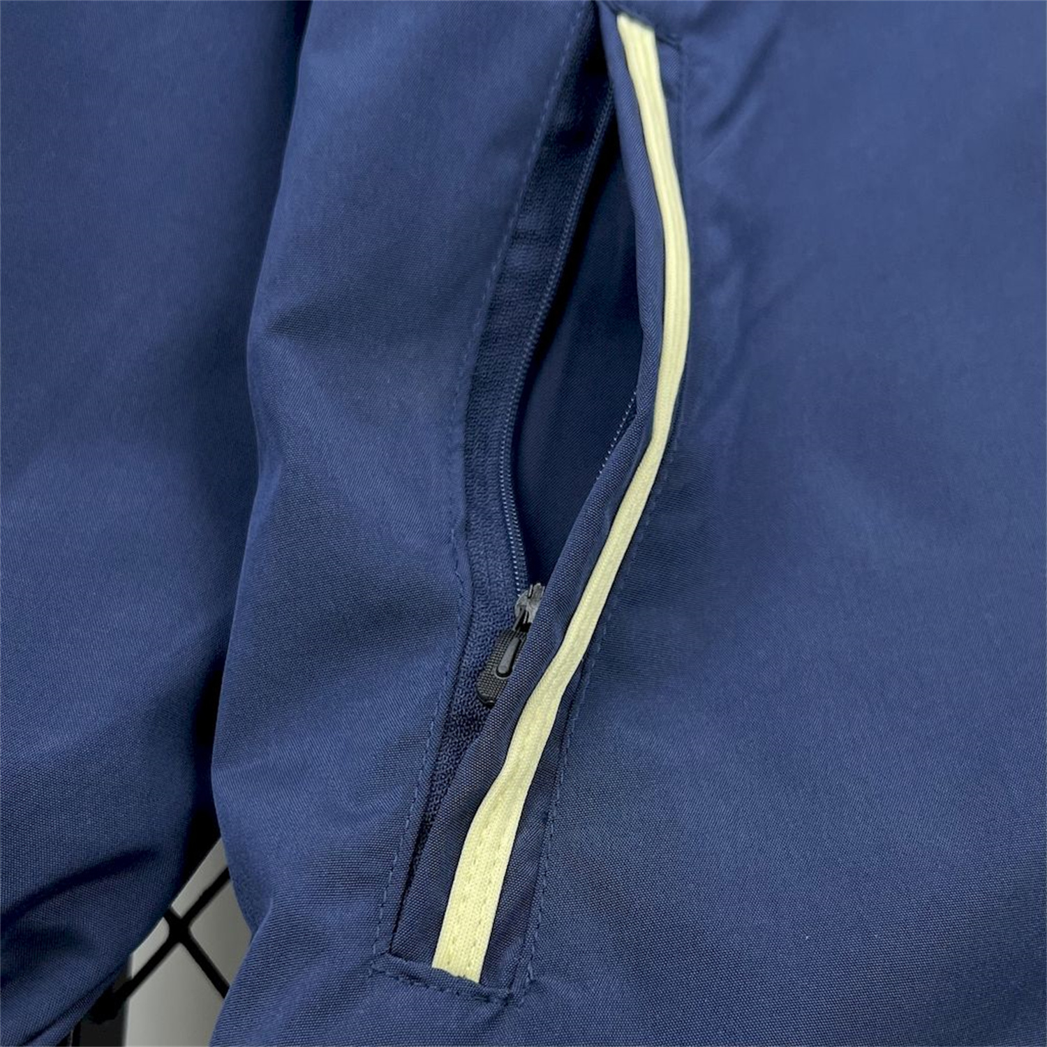AlphaJersey-Retro C.H.E.L.S.E.A 2012-13 Player Windbreaker - Blue