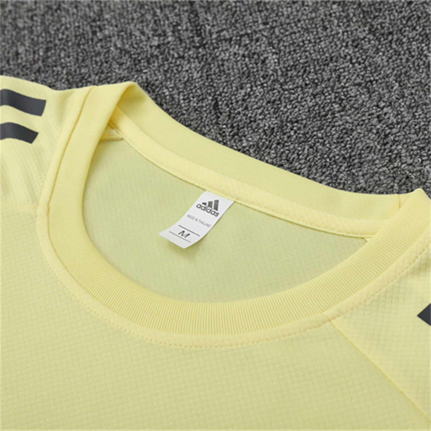AlphaJersey-Real Madrid 25-26 Short-Sleeve Training Set - Yellow Top and Grey Shorts