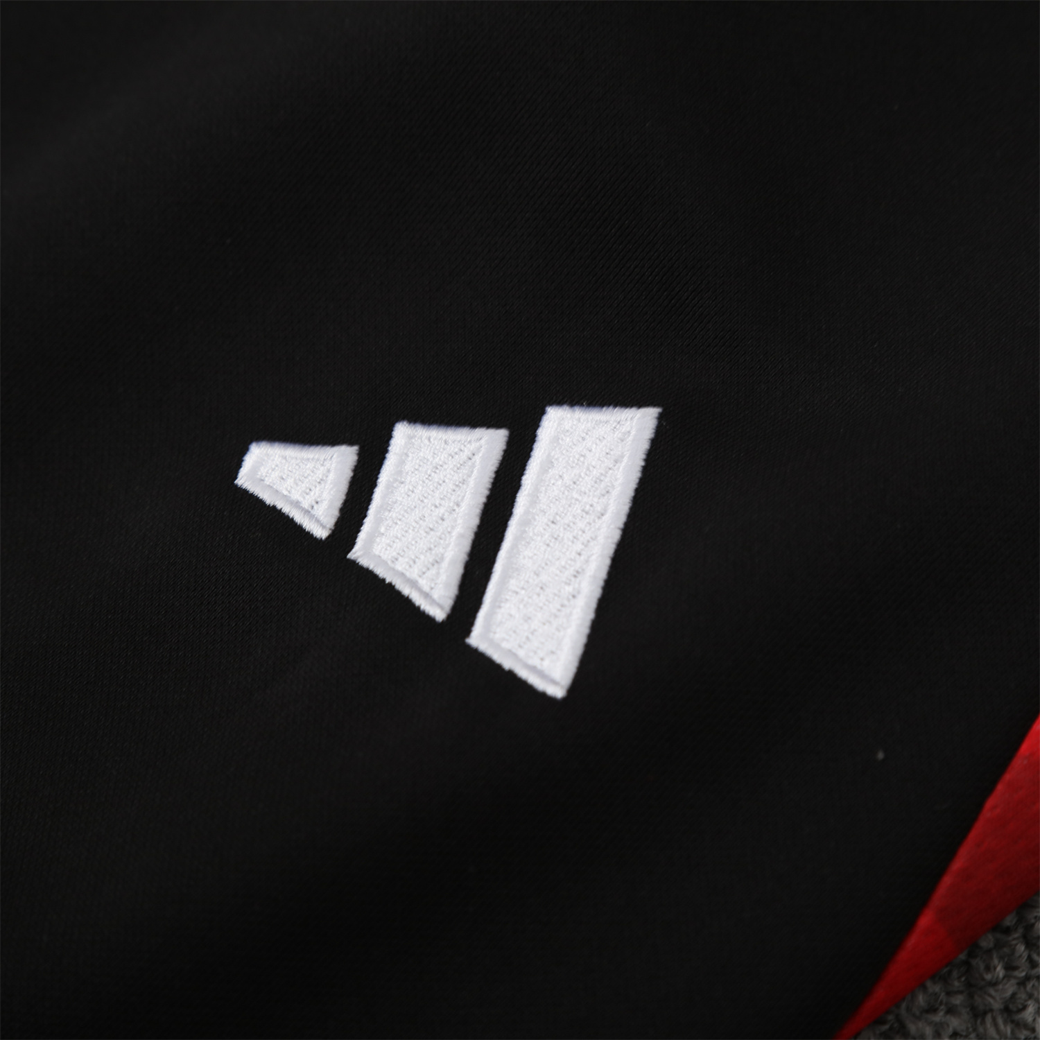 AlphaJersey-Manchester United 25-26 Traning Hoodie Set - Flowing Red Hoodie With Black Pants