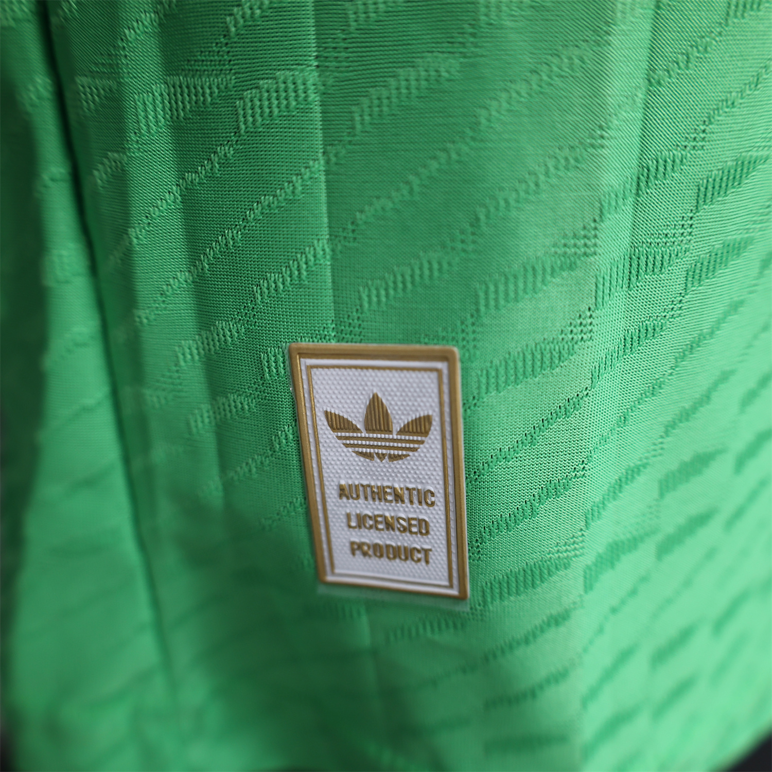 AlphaJersey-Manchester United 25-26 Trefoil Green Goalkeeper Jersey - Player Version