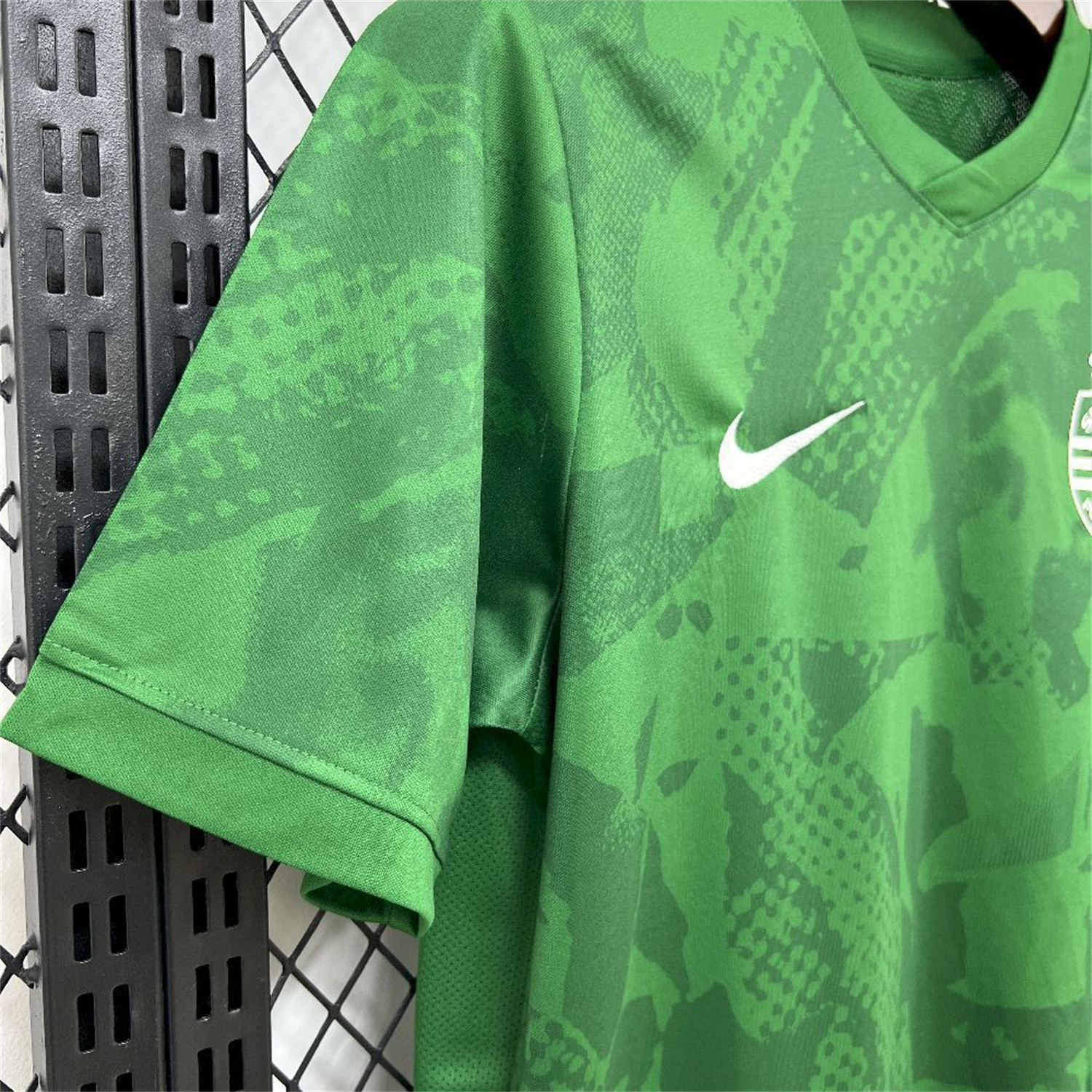 AlphaJersey-Sporting CP 25-26 Green Training Jersey - Fans Version