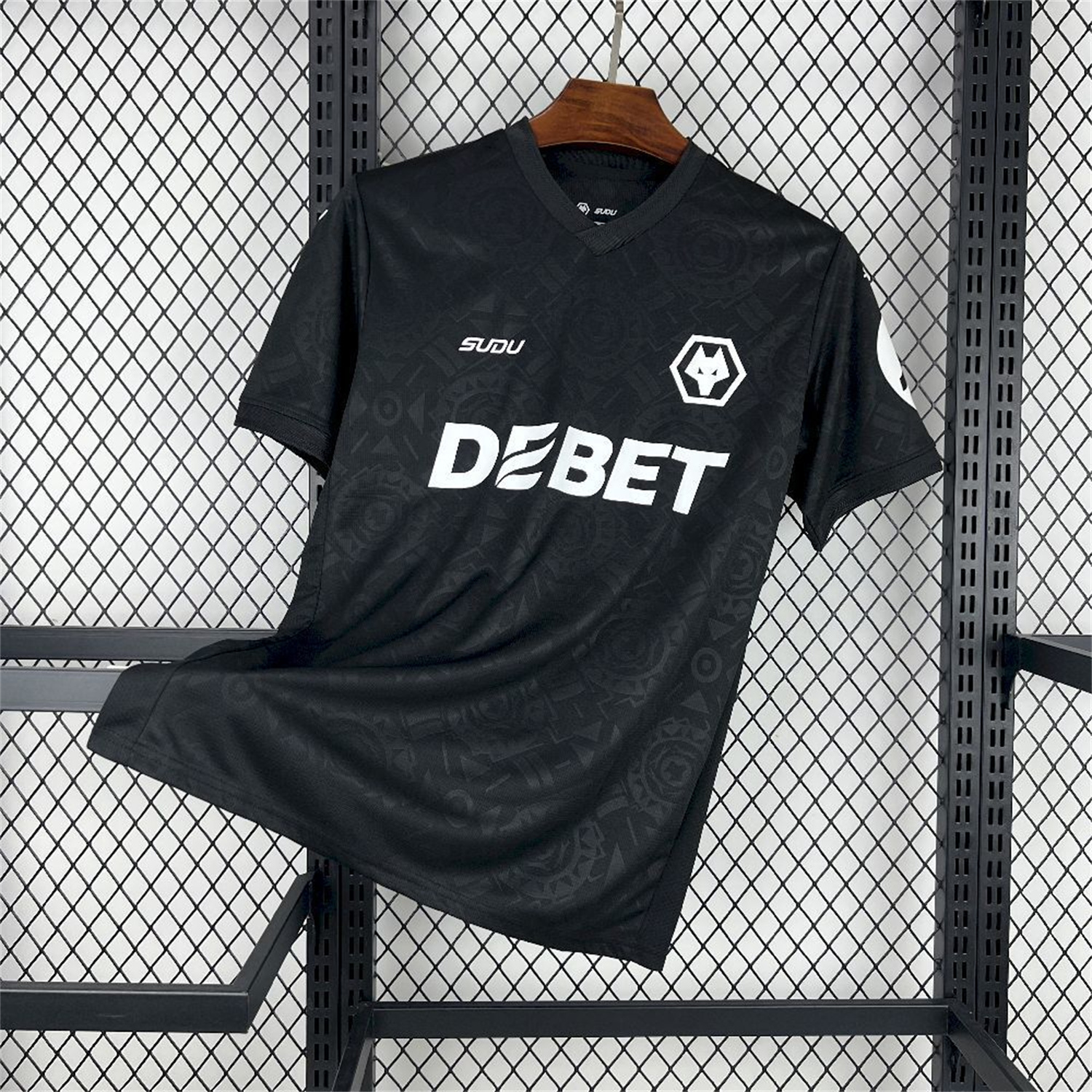 AlphaJersey-Wolverhampton Wanderers Wolves 25-26 Goalkeeper Black Jersey - Fans Version