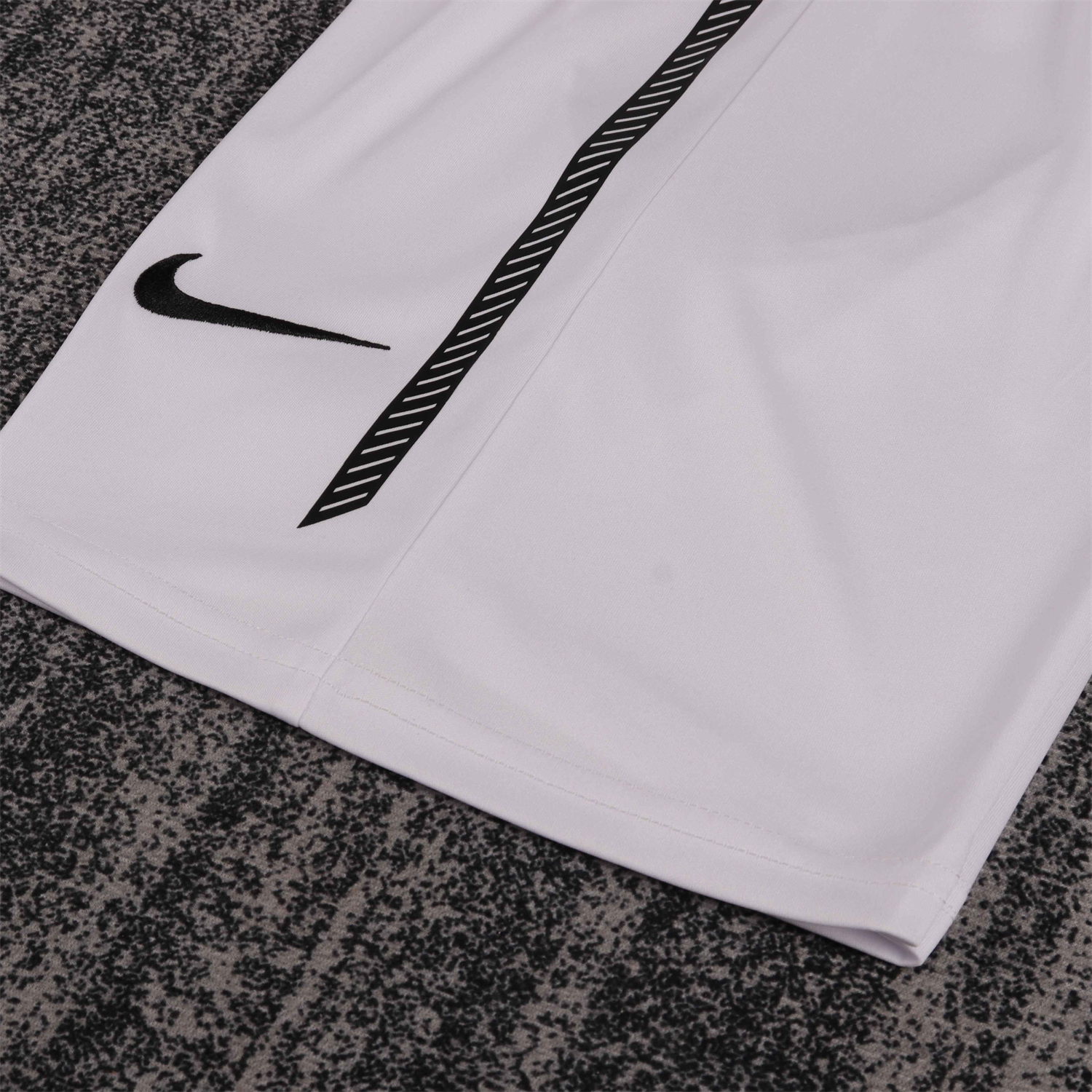 AlphaJersey-Retro Manchester United 2010-11 Home Kids Kit
