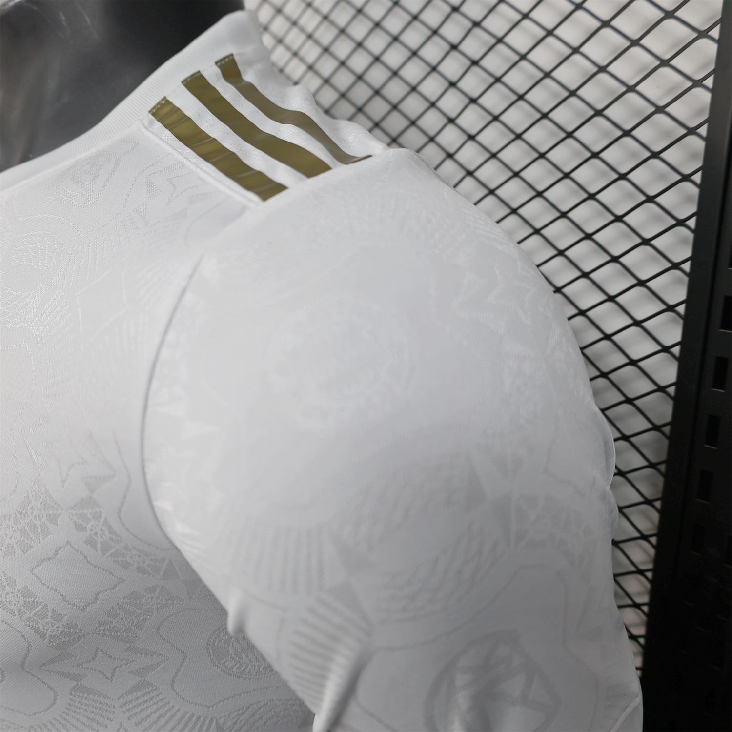 AlphaJersey-Bayern Munich 2025 White 125th Anniversary Jersey - with 125th Patch on Back - Player Version