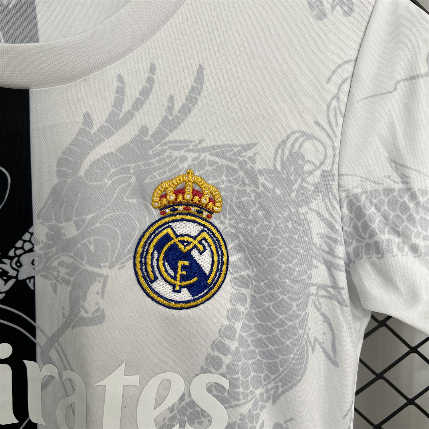 AlphaJersey-Real Madrid 25-26 Dragon White And Black Special Kids Kit
