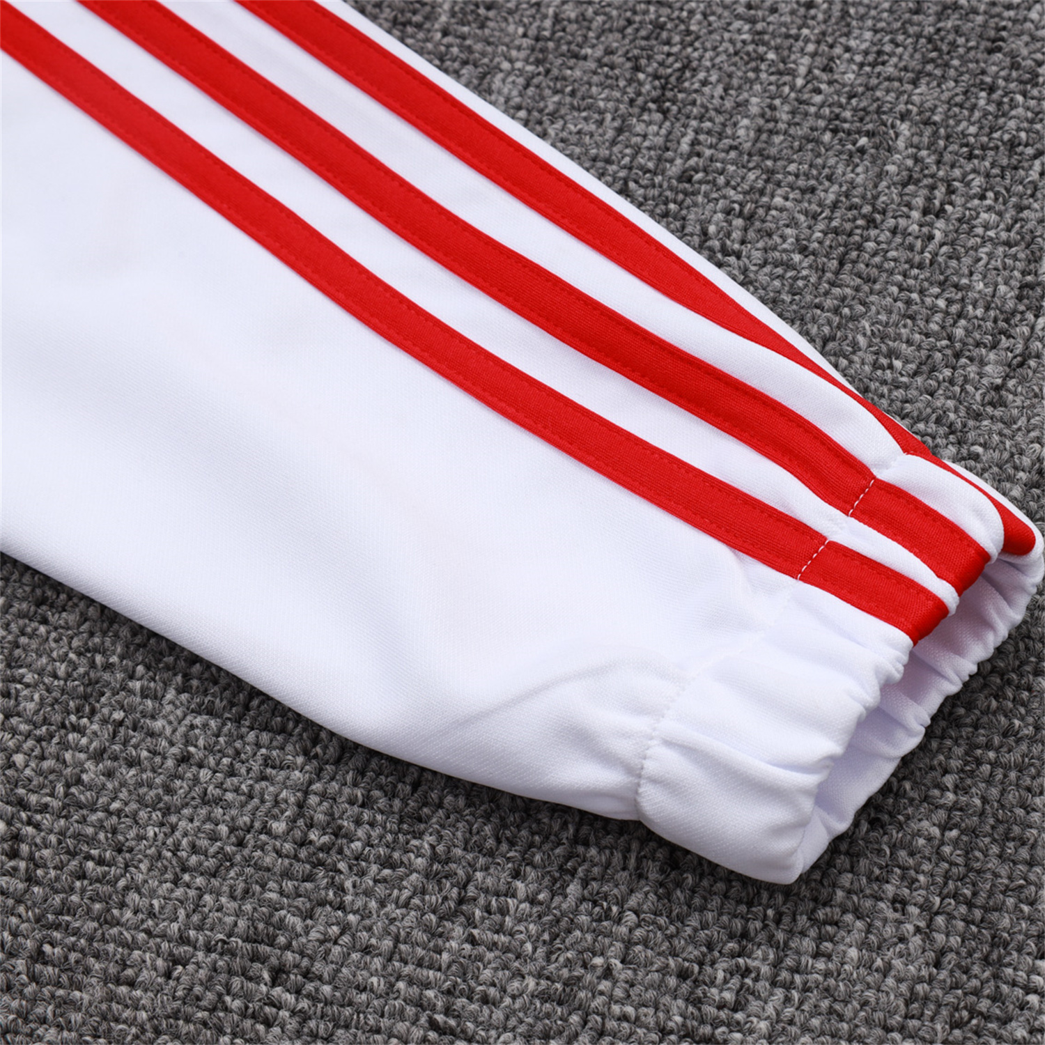 AlphaJersey-Bayern Munich 25-26 Jacket Training Tracksuit - White Throwback Jackets & Grey Pants