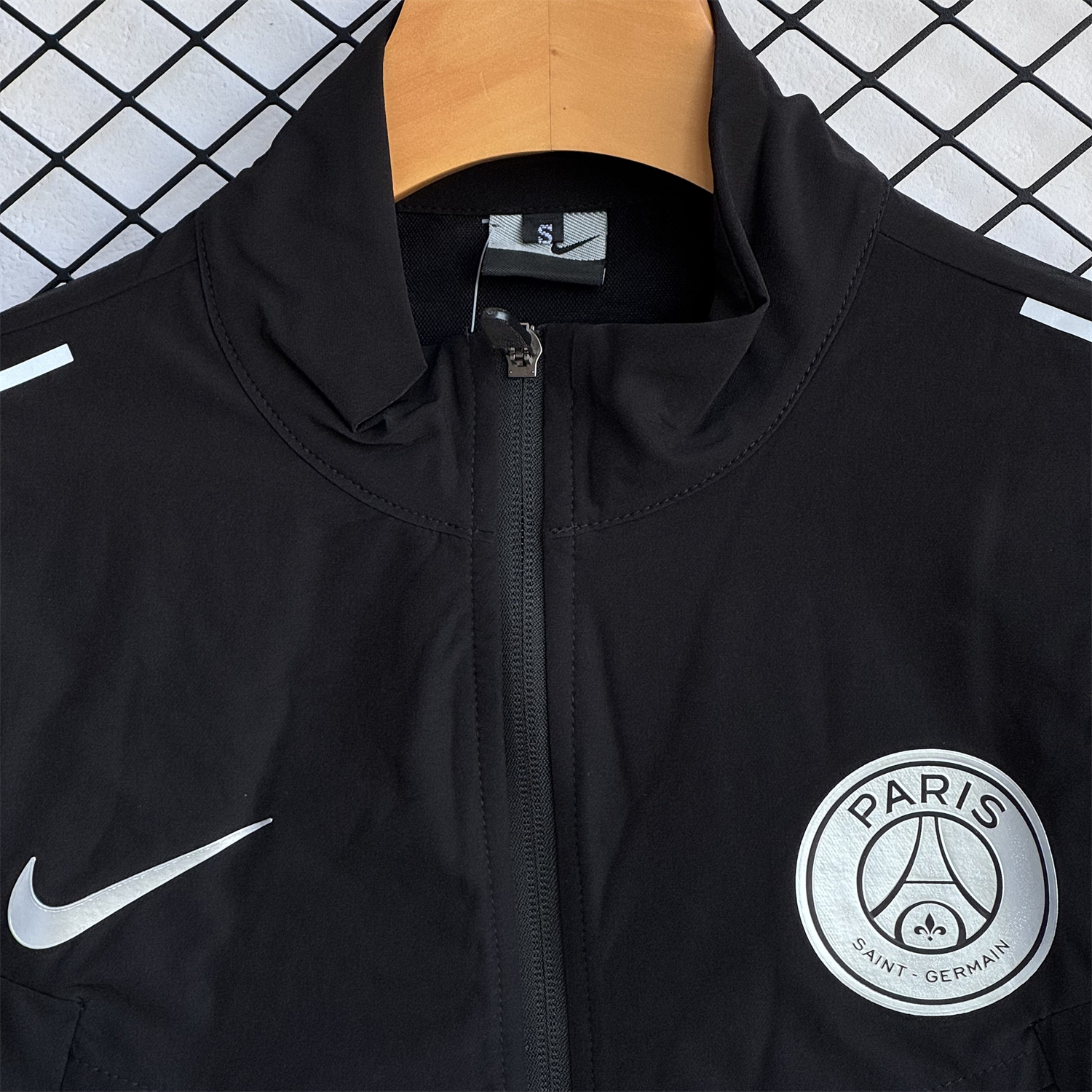 AlphaJersey-Paris Saint-Germain PSG 25-26 Windbreaker Training Set - Black Top and Pants