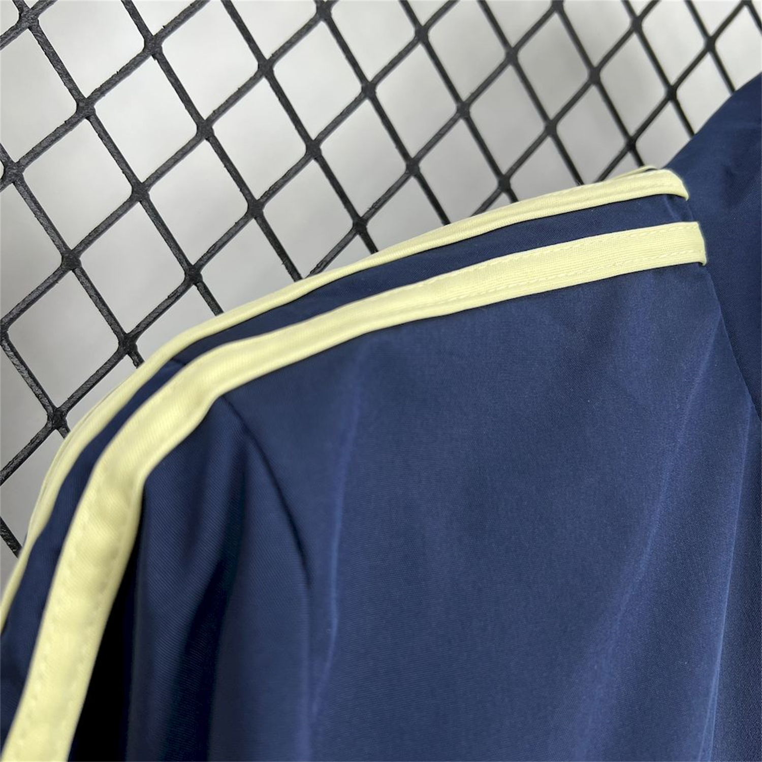 AlphaJersey-Retro C.H.E.L.S.E.A 2012-13 Player Windbreaker - Blue