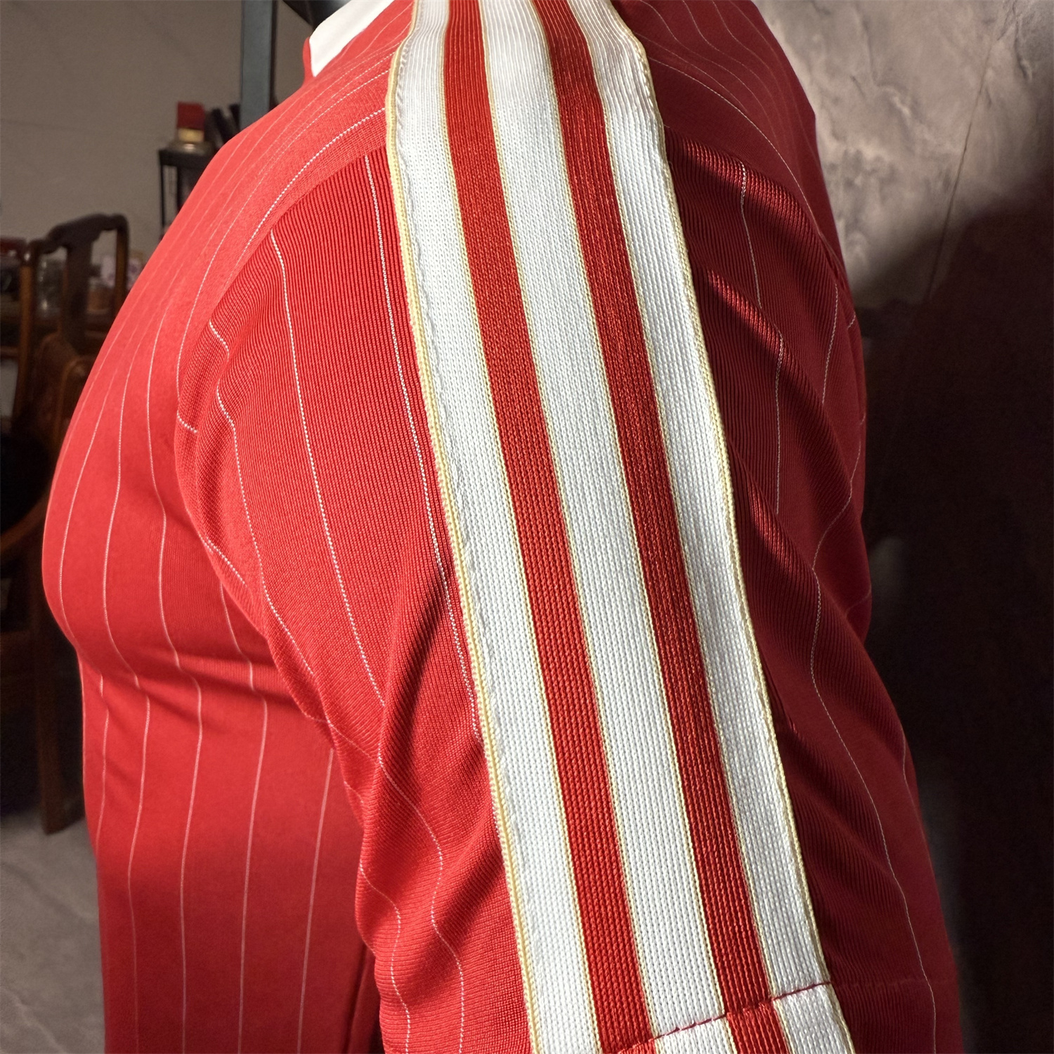 AlphaJersey-Bayern Munich 25-26 Trefoil Red And White Travel Jersey - Player Version