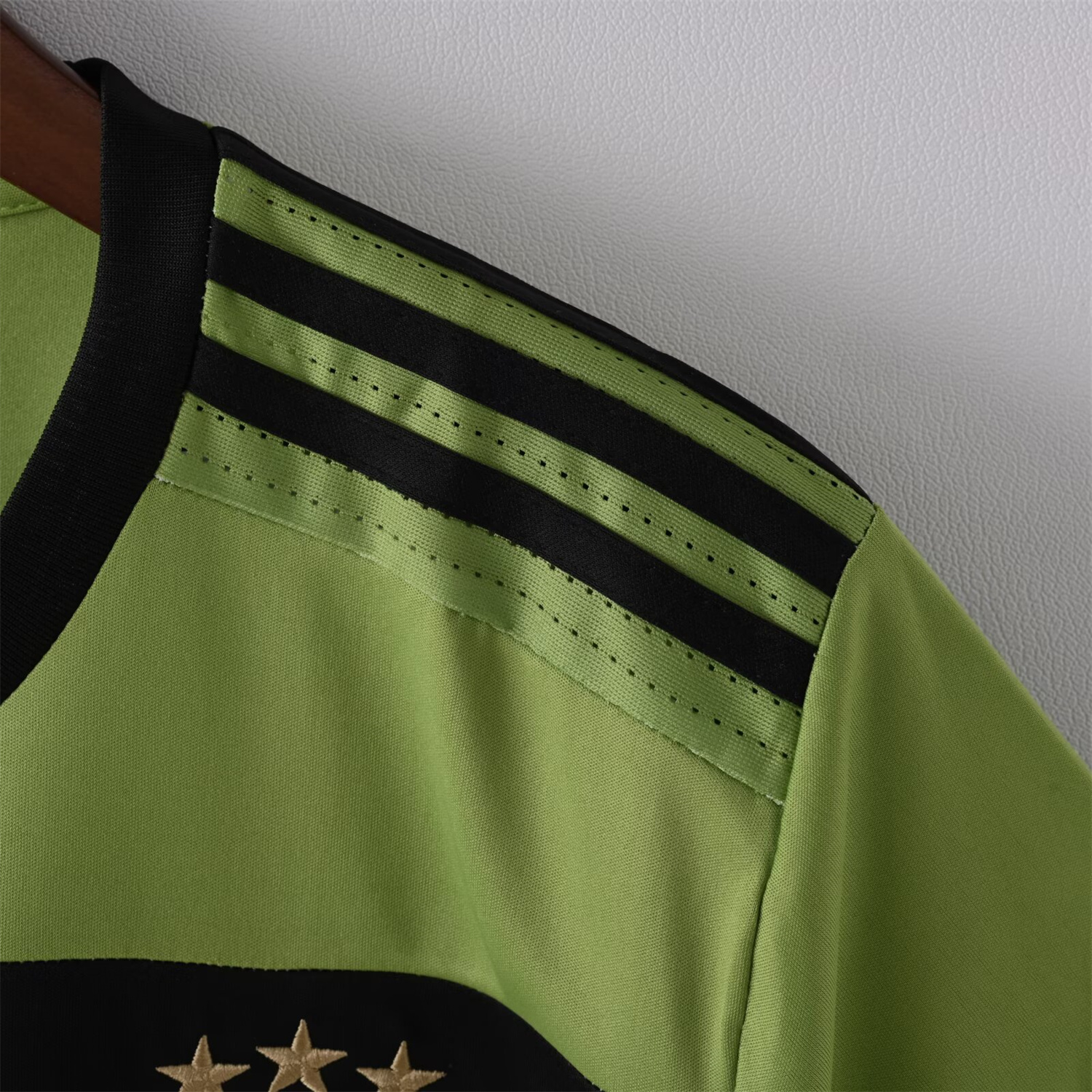 AlphaJersey-Retro Juventus 2017-18 Third Jersey
