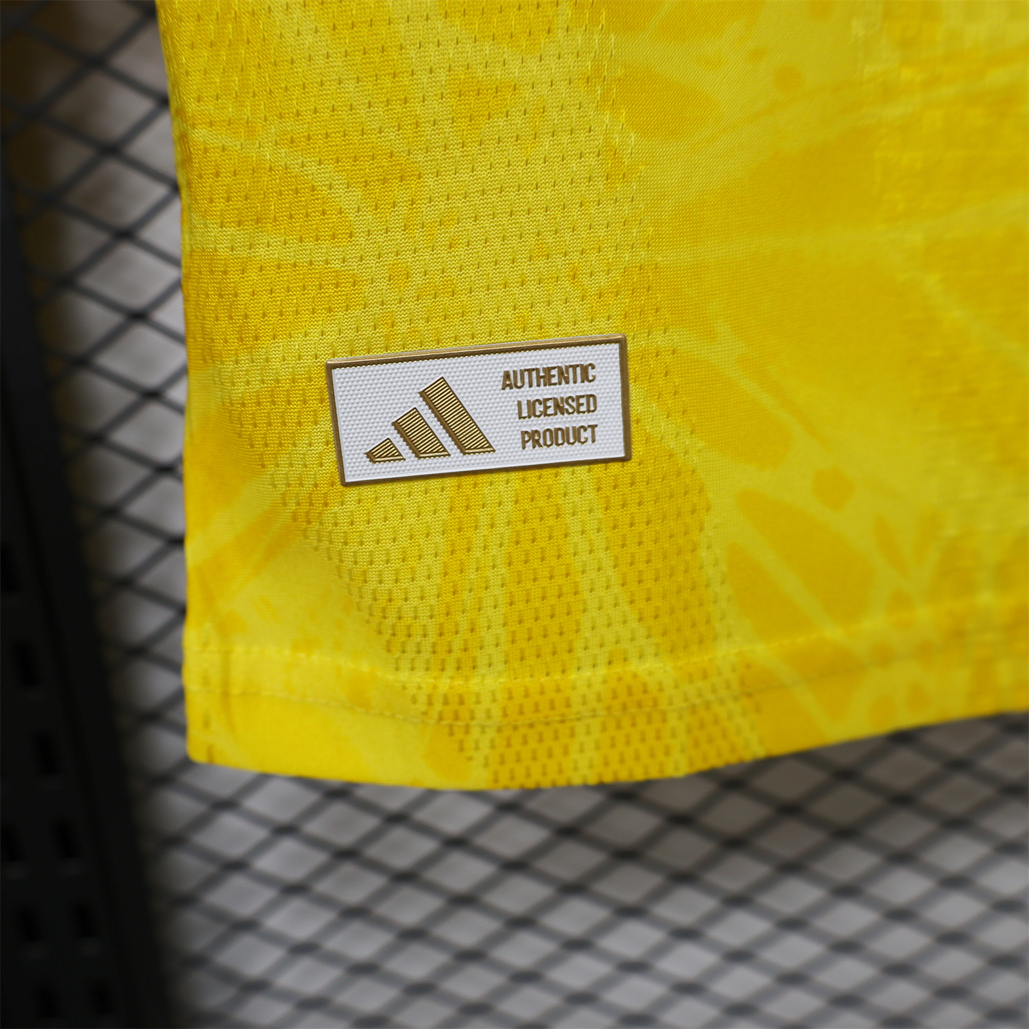 AlphaJersey-Women's Colombia 2026 Home Cropped Jersey - Player Version
