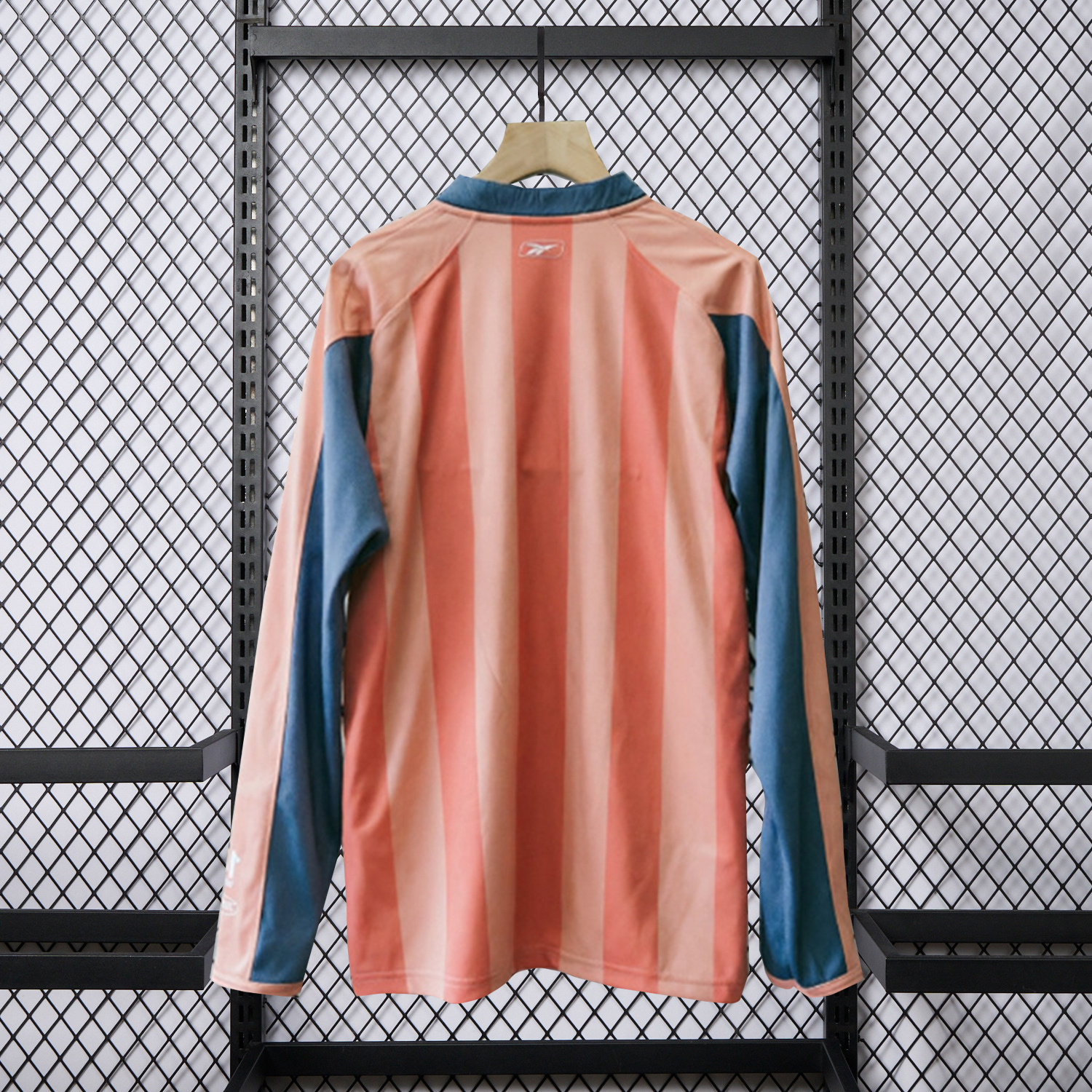 AlphaJersey-Retro Chivas de Guadalajara 2006-07 Pink Goalkeeper Long Sleeves Jersey