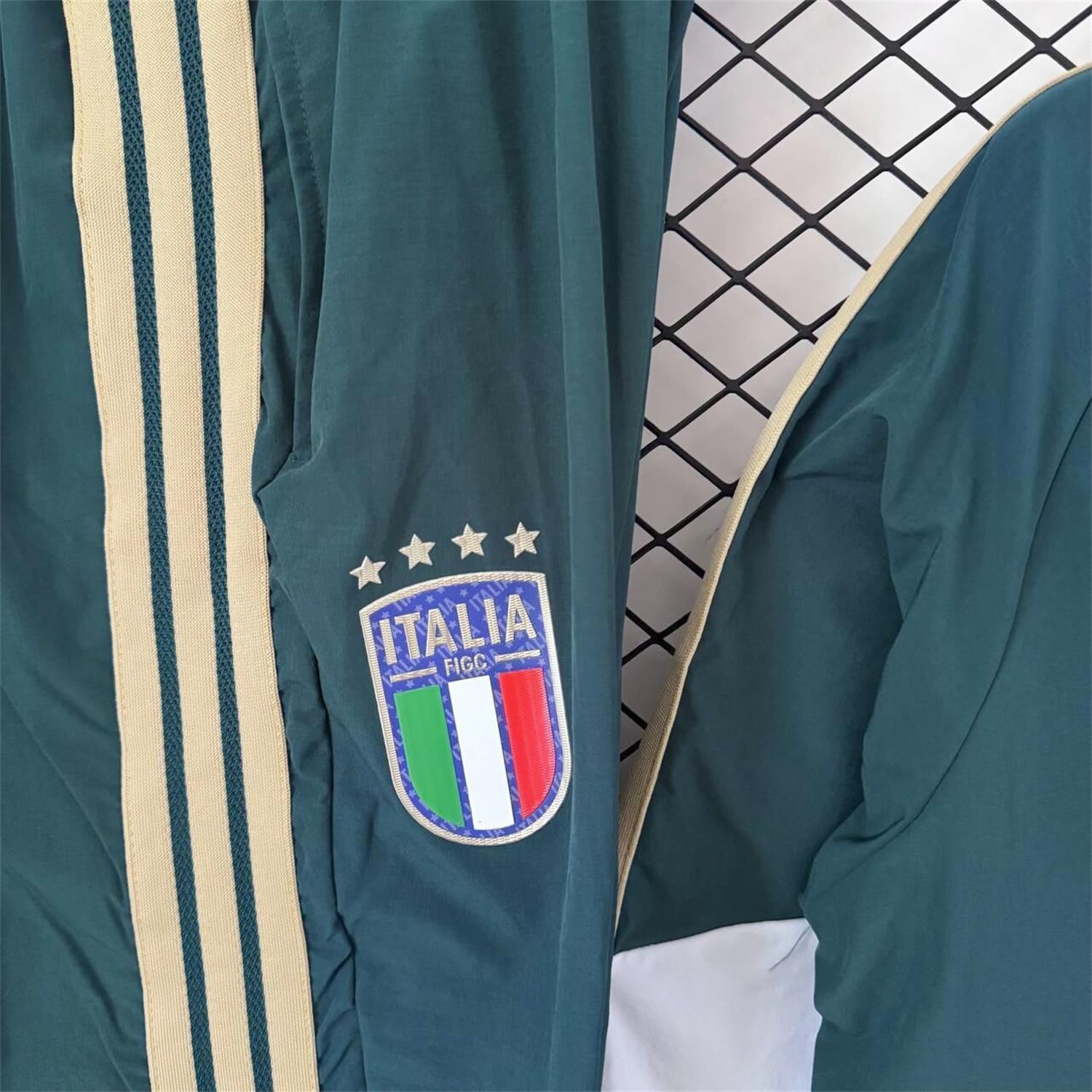 AlphaJersey-Italy 2026 Windbreaker Training Set - Green Top and Pants